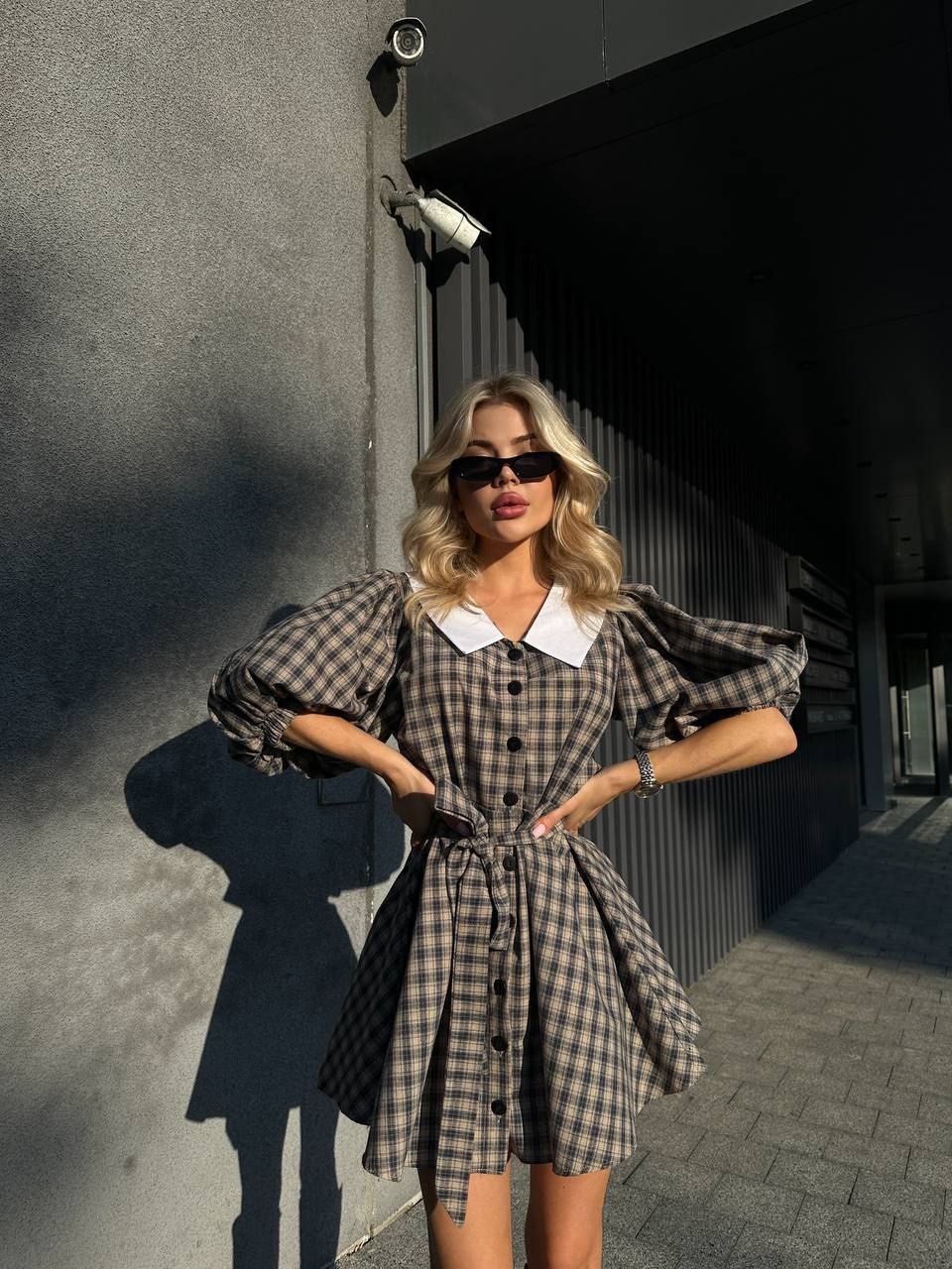 Languota suknelė su dirželiu 