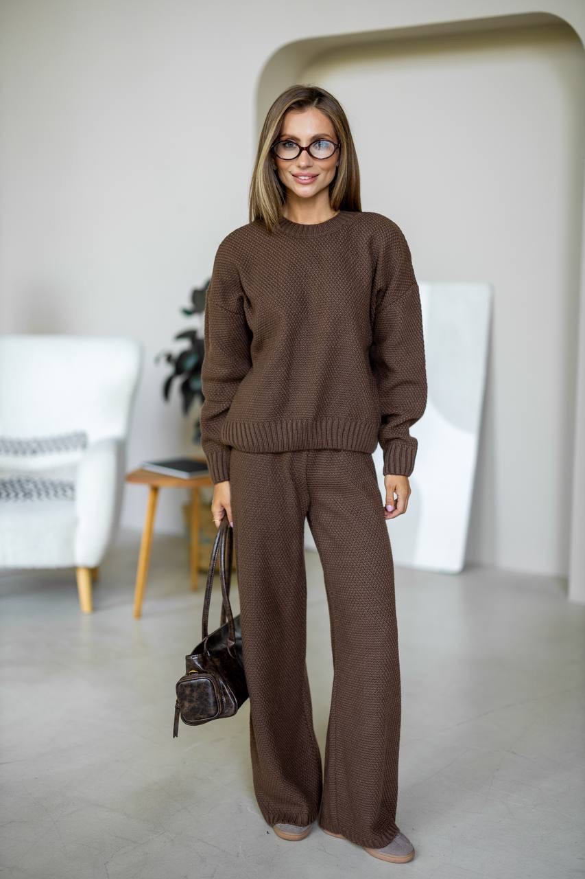 Laisvalaikio kostiumėlis su vilna “Deli”