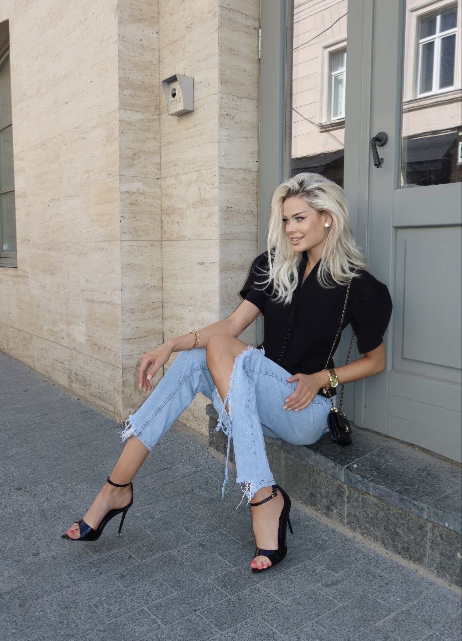 Juoda palaidinė “Eva”