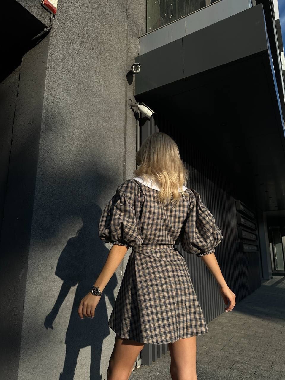 Languota suknelė su dirželiu 