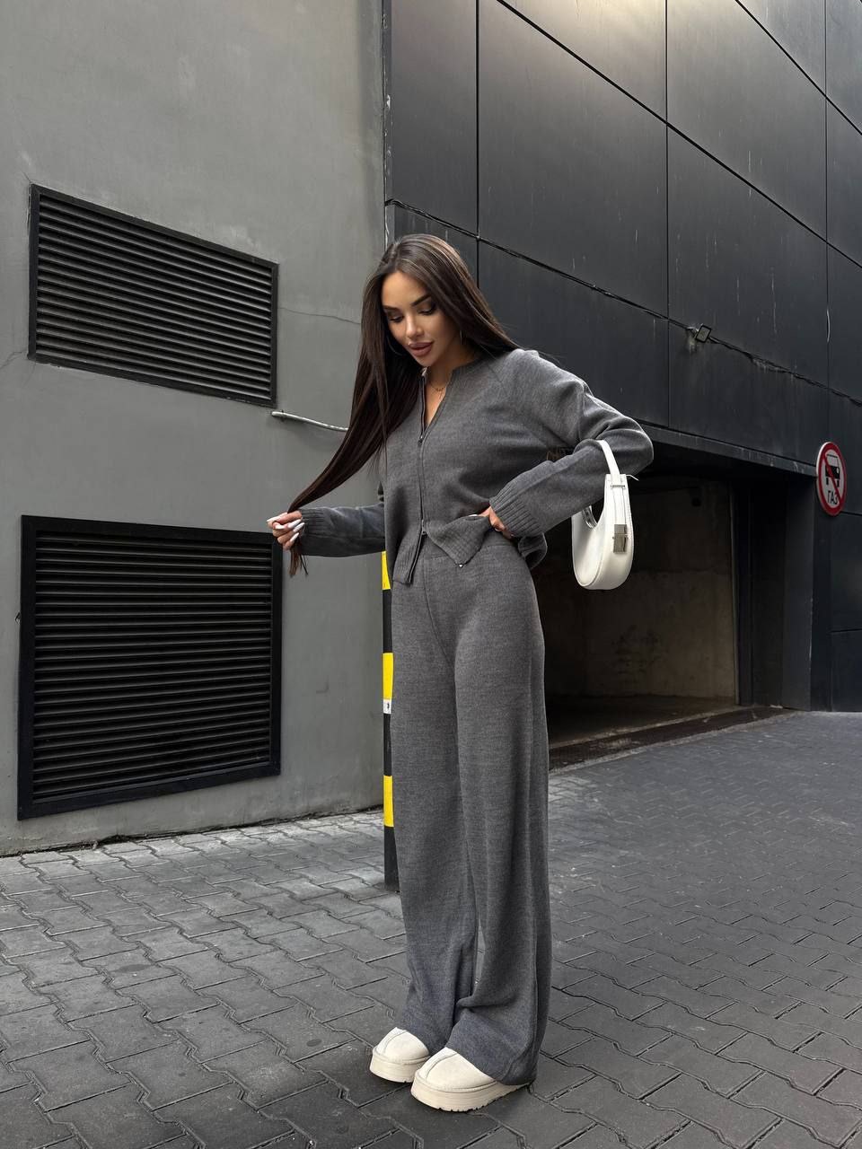 Laisvalaikio kostiumėlis “Cleo”