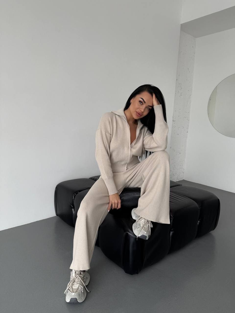 Laisvalaikio kostiumėlis “Mona”