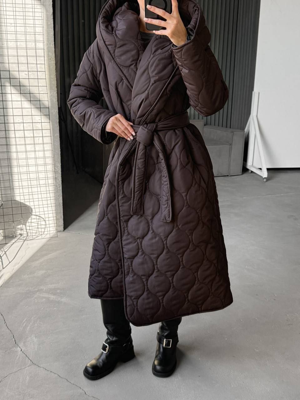 Ilga striukė su dirželiu “Mochy”