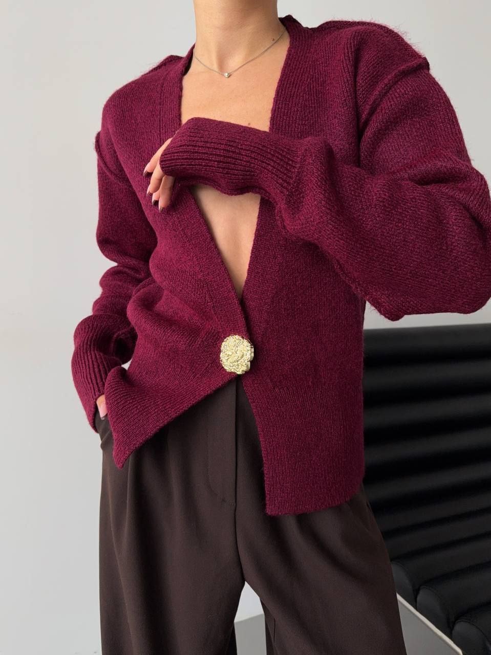 Burgundy spalvos kardiganas