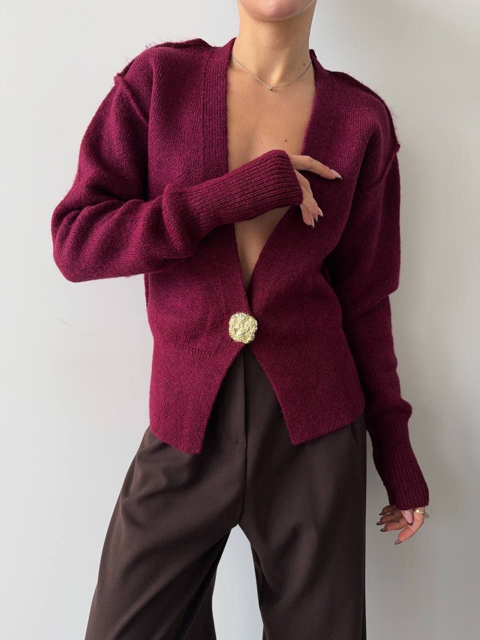 Burgundy spalvos kardiganas