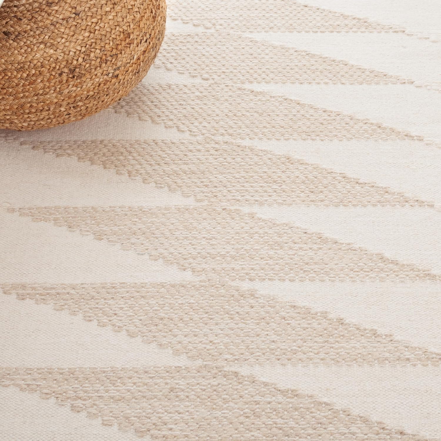Geometric Wool Kilim | A Touch of Authenticity with a Contemporary Twist
