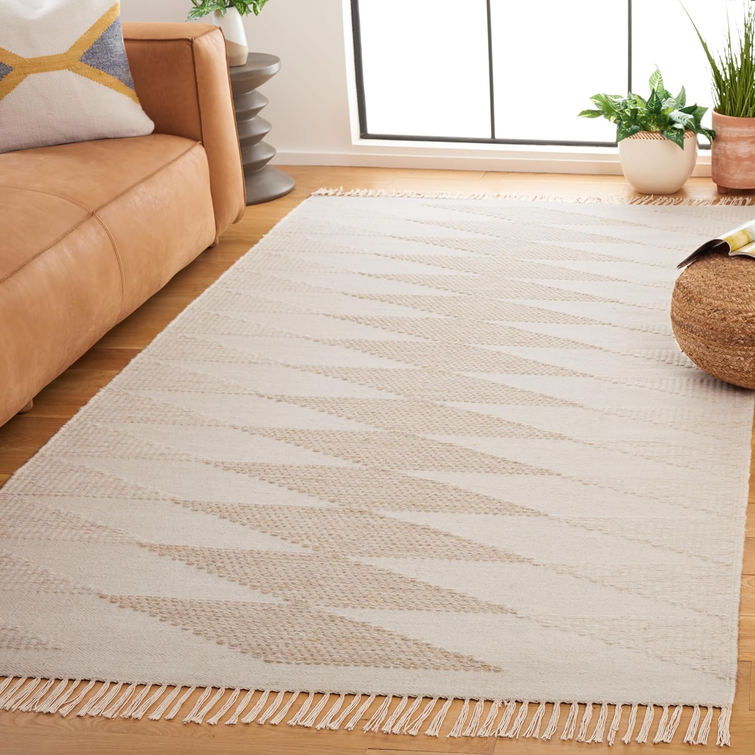 Geometric Wool Kilim | A Touch of Authenticity with a Contemporary Twist