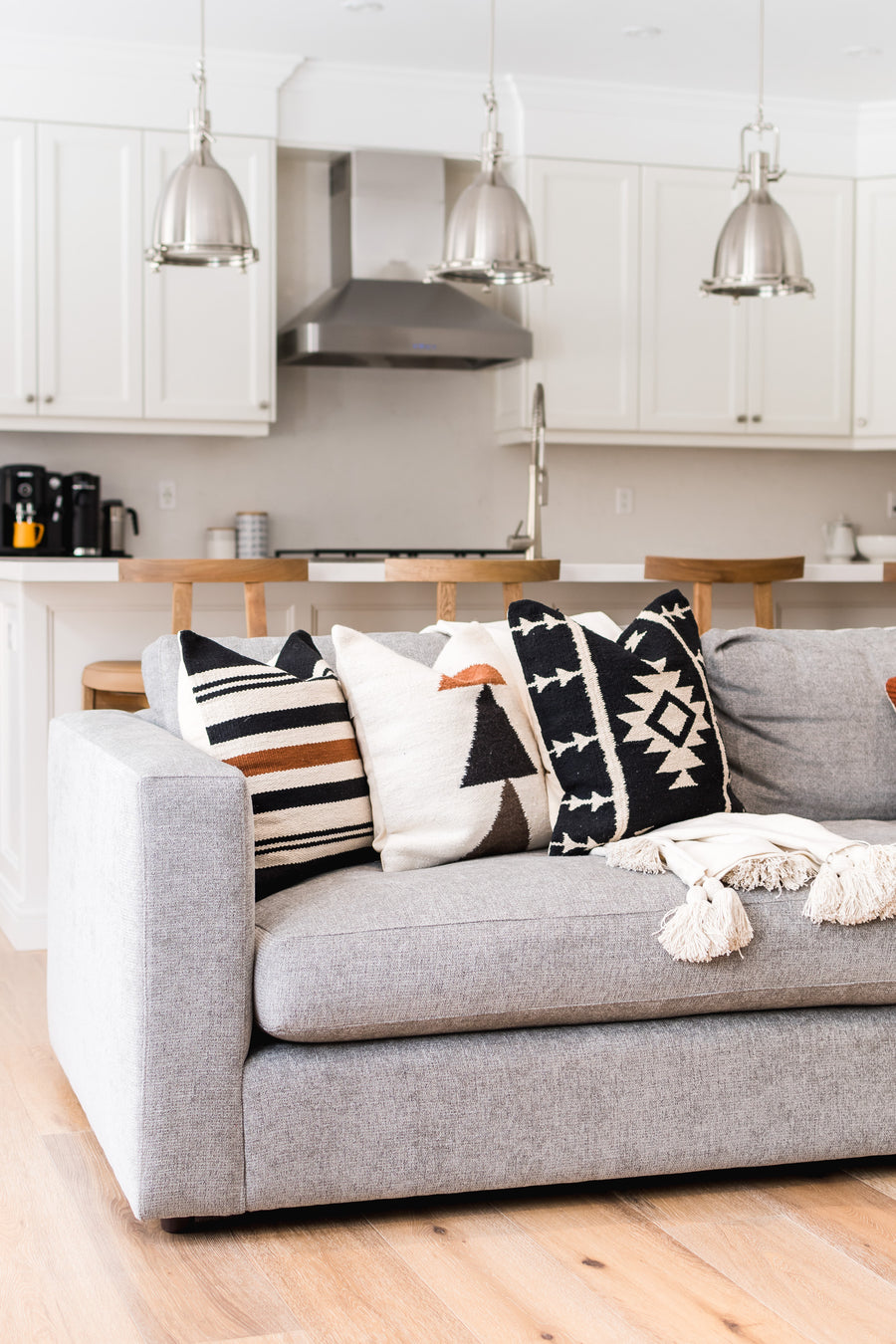 Nomad Essence Wool Cushion – A Cozy Touch of Tradition