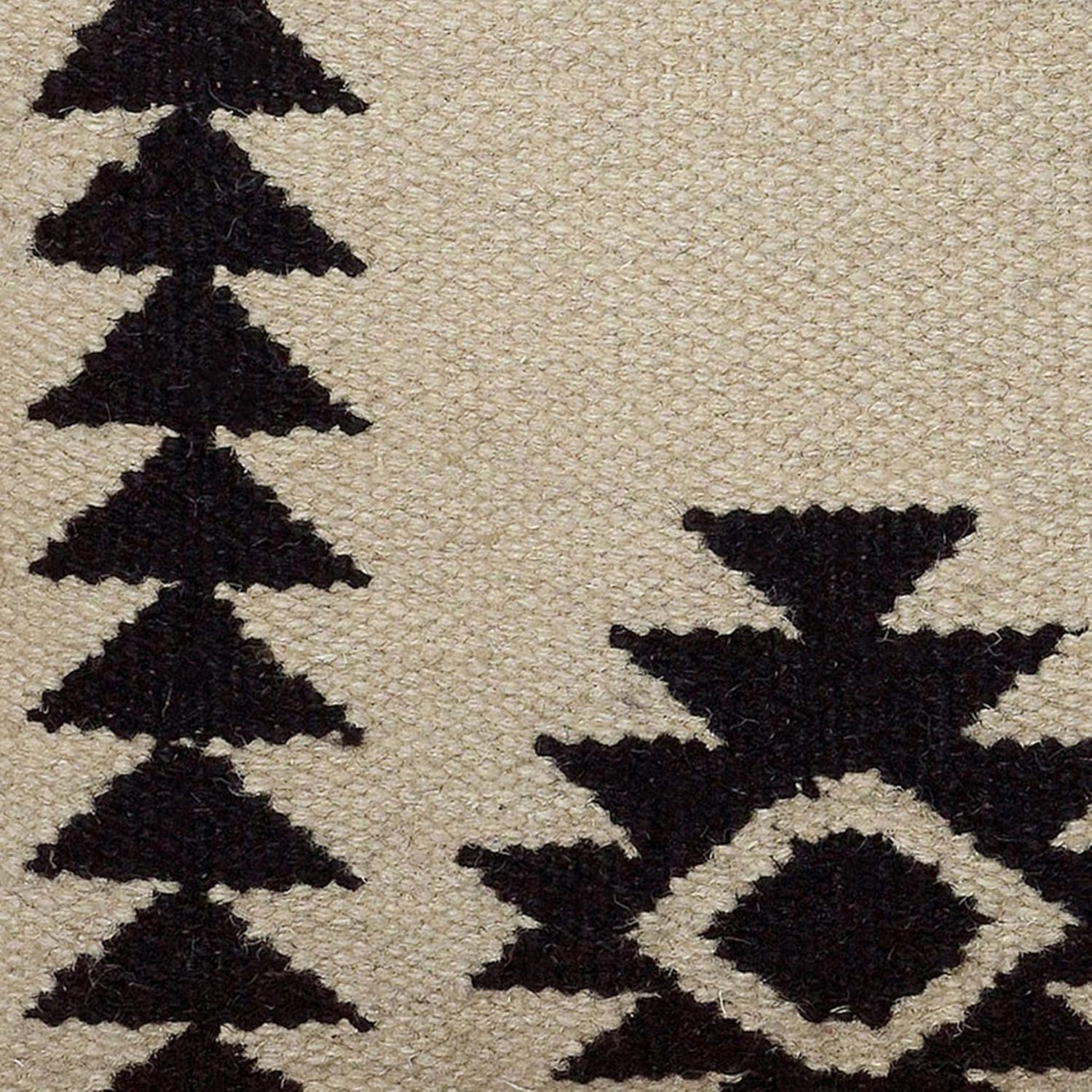 Elysian Wool Cushion – Elegance in Every Thread