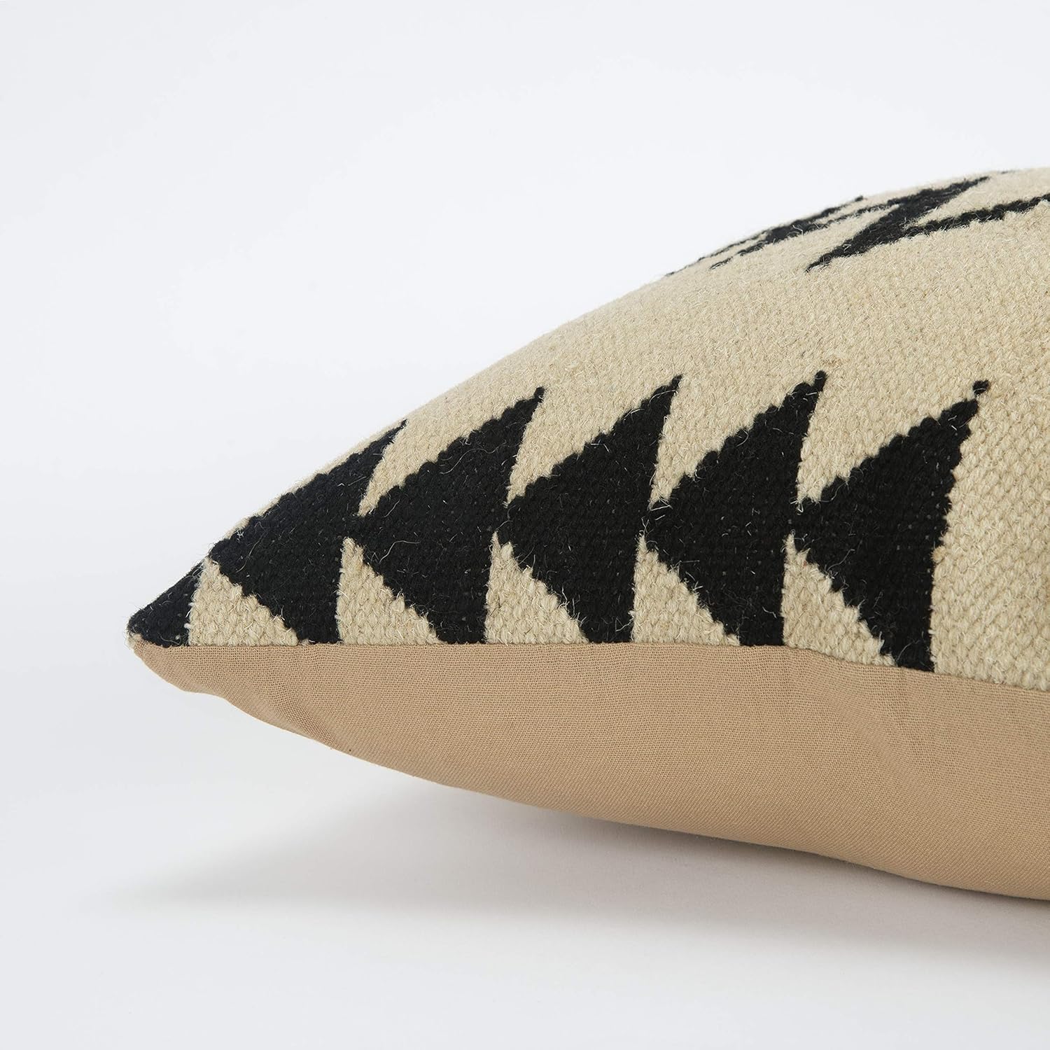 Harmony Wool Cushion – The Essence of Cozy Elegance