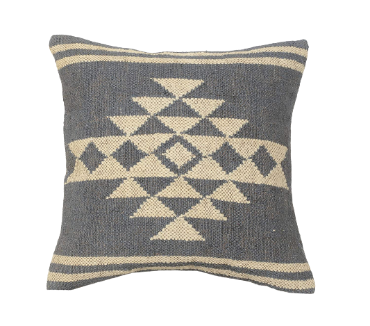 Opulent Cushion – A Touch of Timeless Luxury