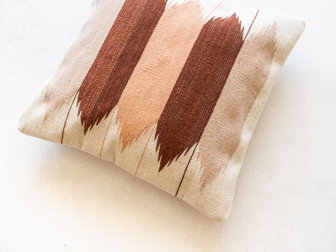 Echoes of Mexico – Handwoven Wool Cushion