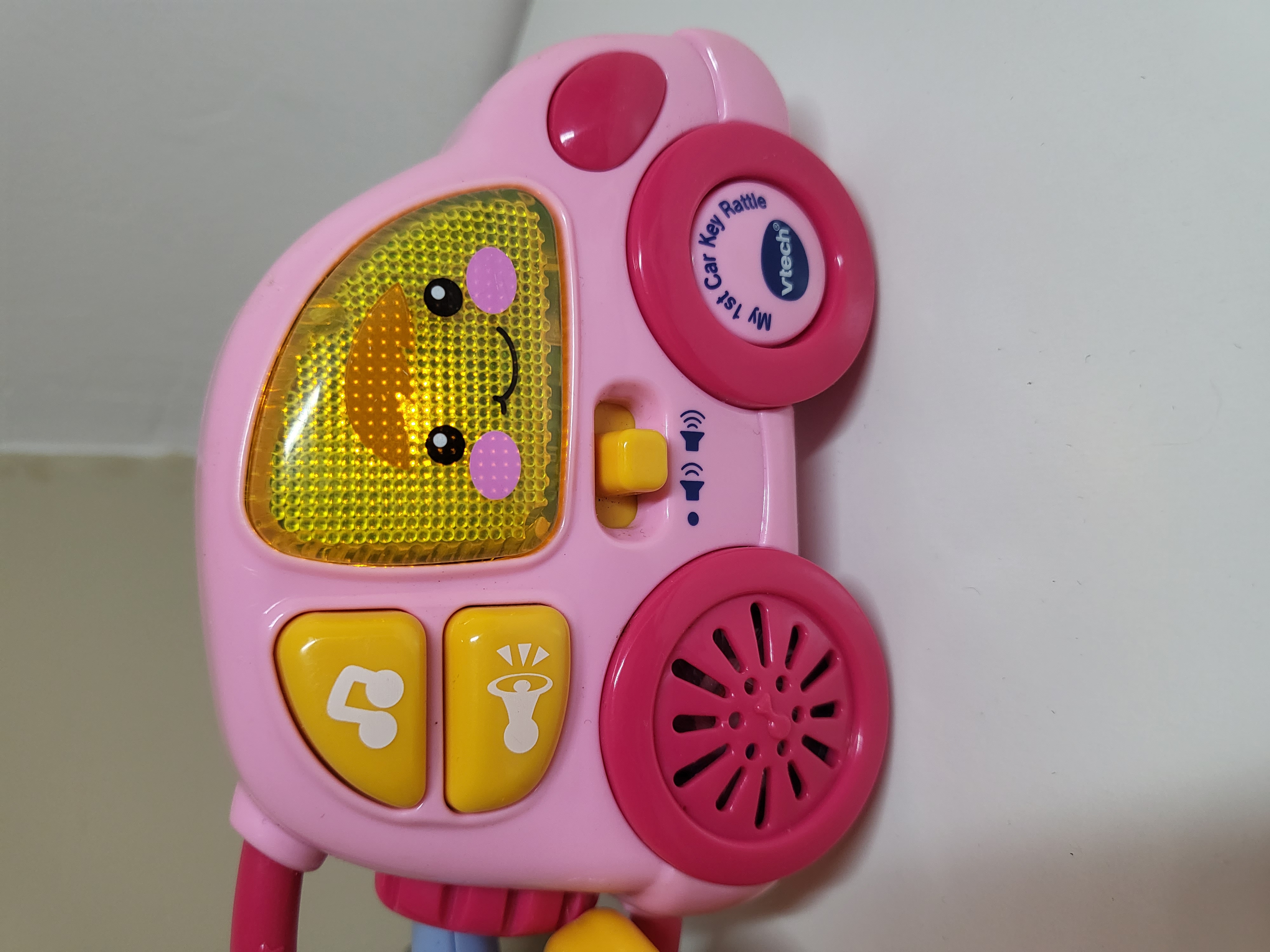 "VTECH" AUTOMOBILIO ŽAISLINIS PULTELIS SU RAKTELIAIS"