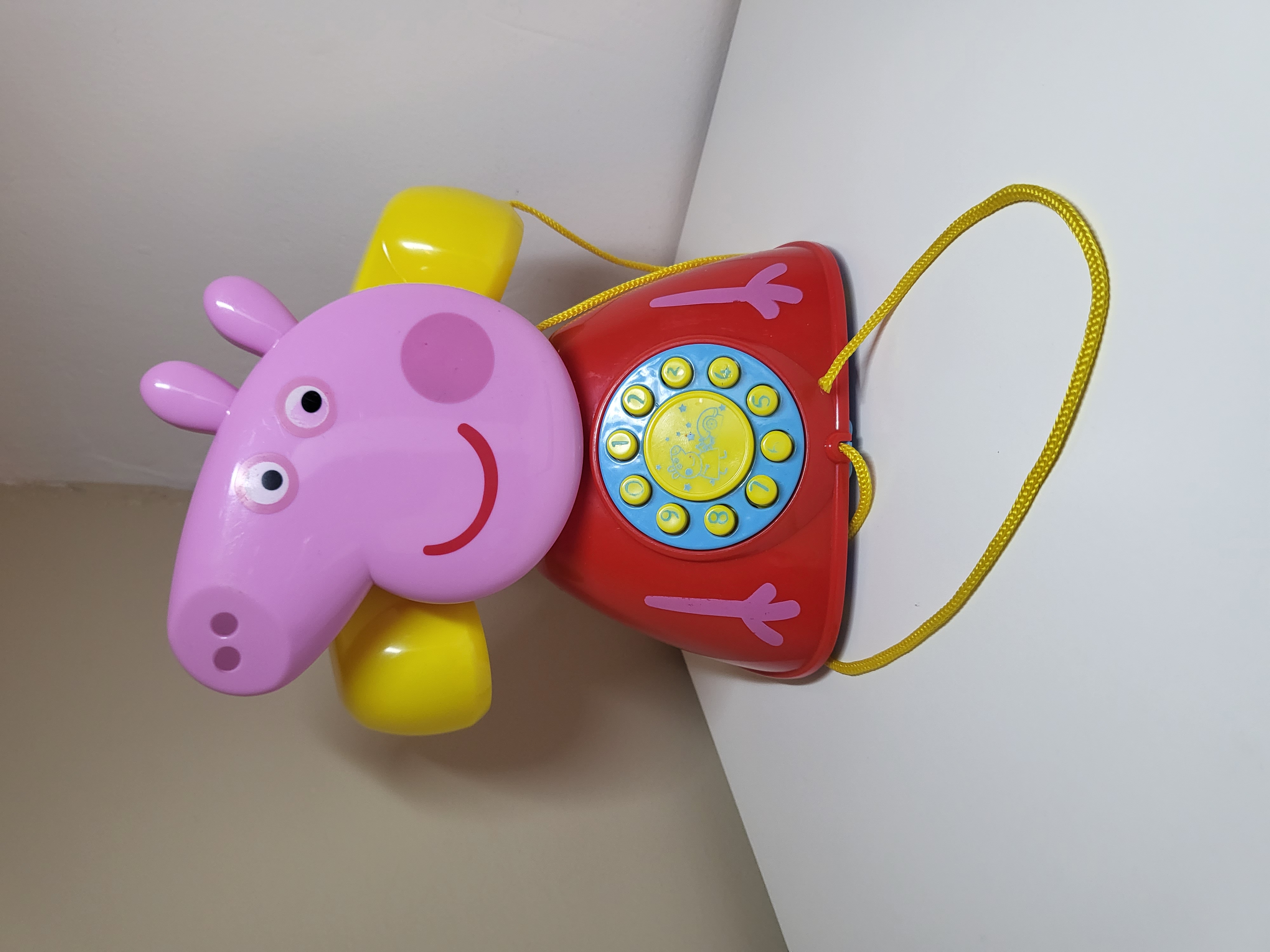 "PEPPA PIG" ŽAISLINIS TELEFONAS