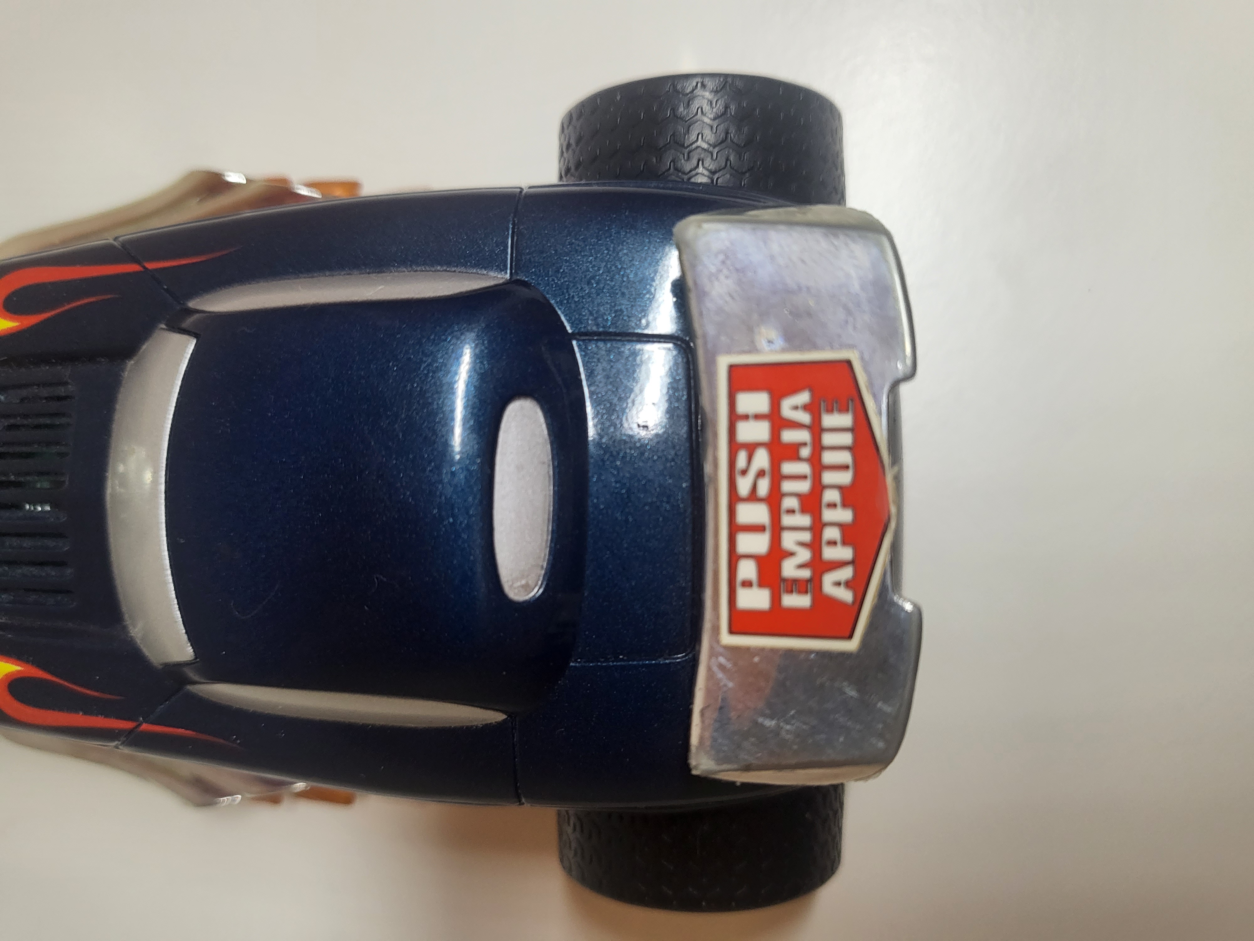 "HOT WHEELS 2002" LENKTYNINIS AUTOMOBILIS