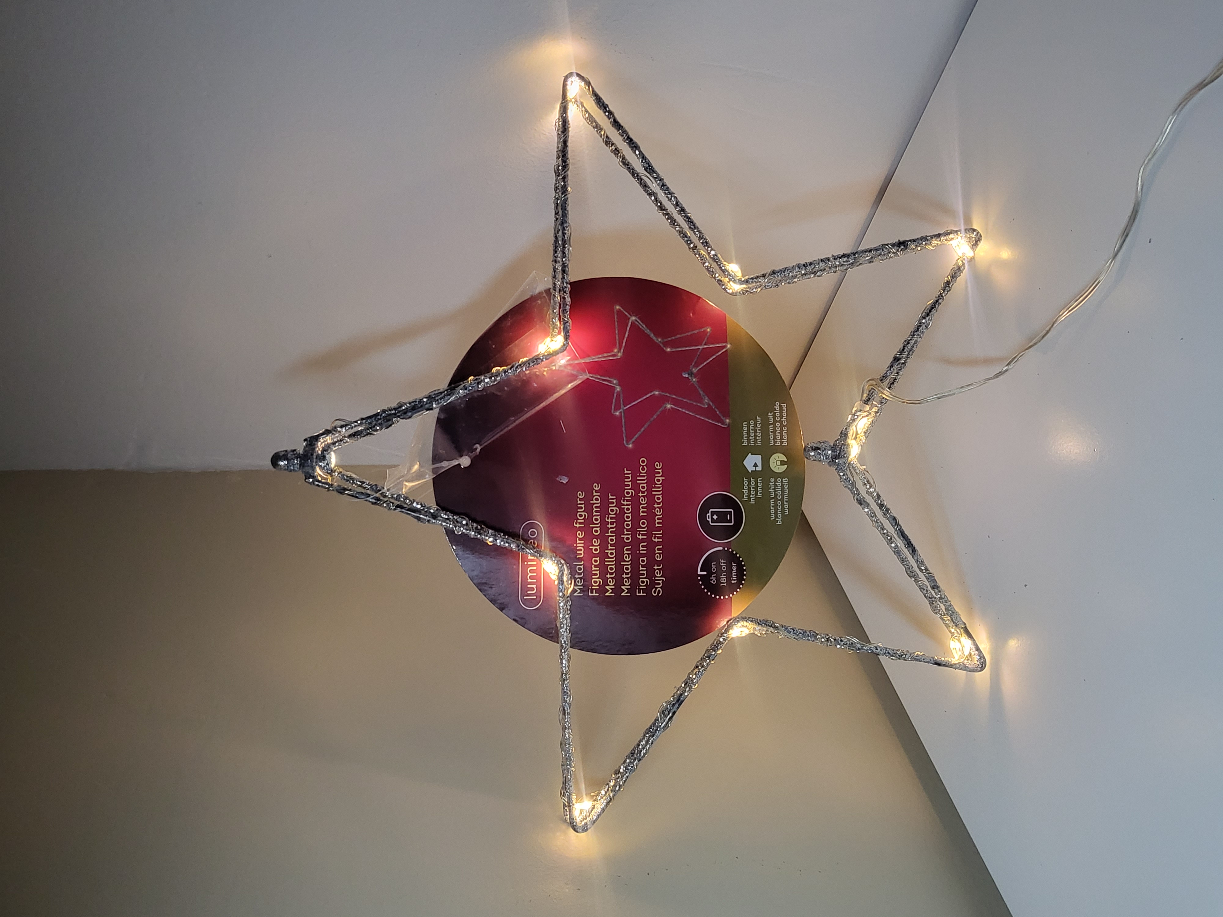 LUMINEO METALINĖ ŽVAIGŽDĖ SU LED