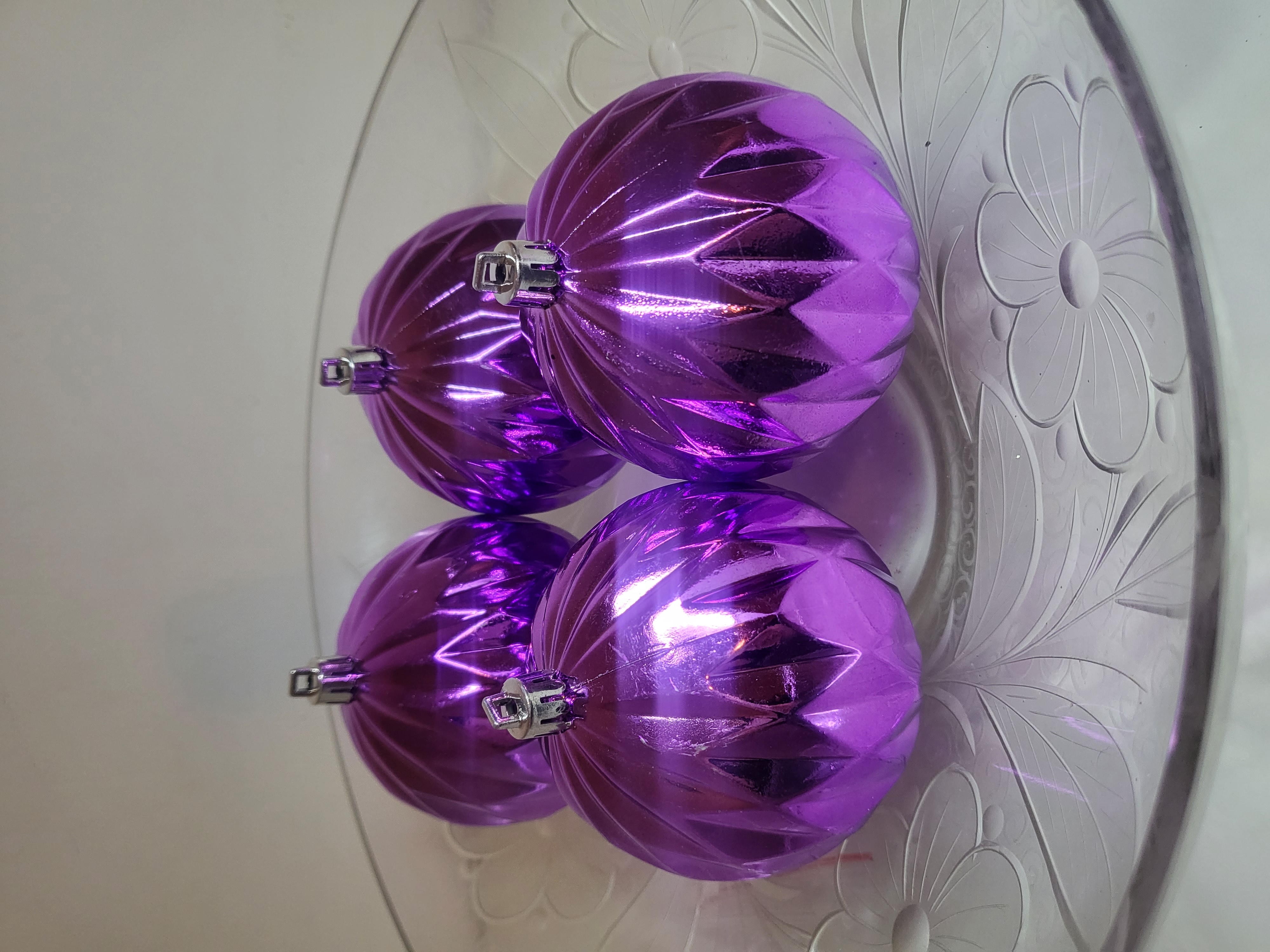 VIOLETINIAI KALĖDINIAI BURBULAI
