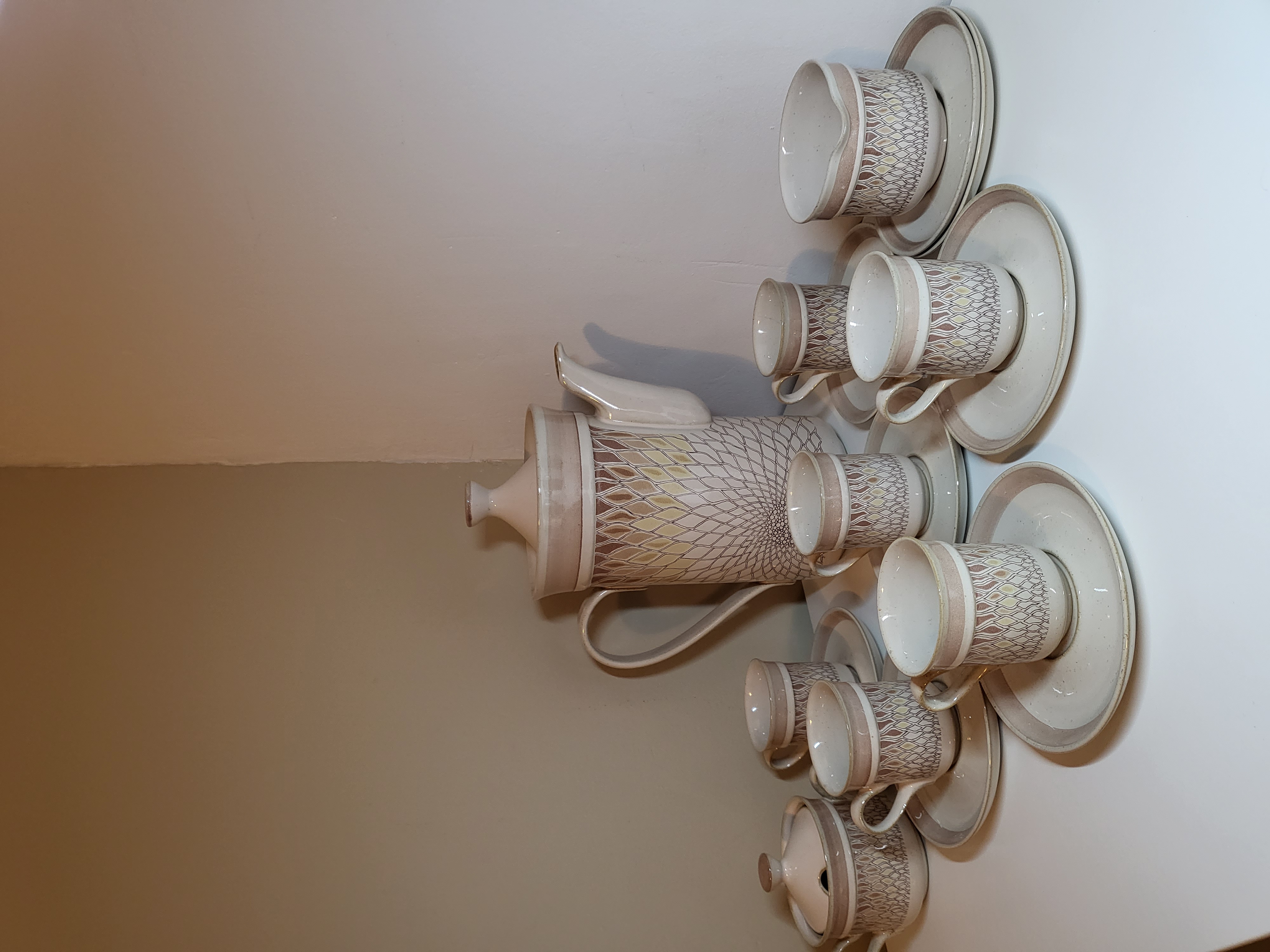 DENBY KAVOS SERVIZAS