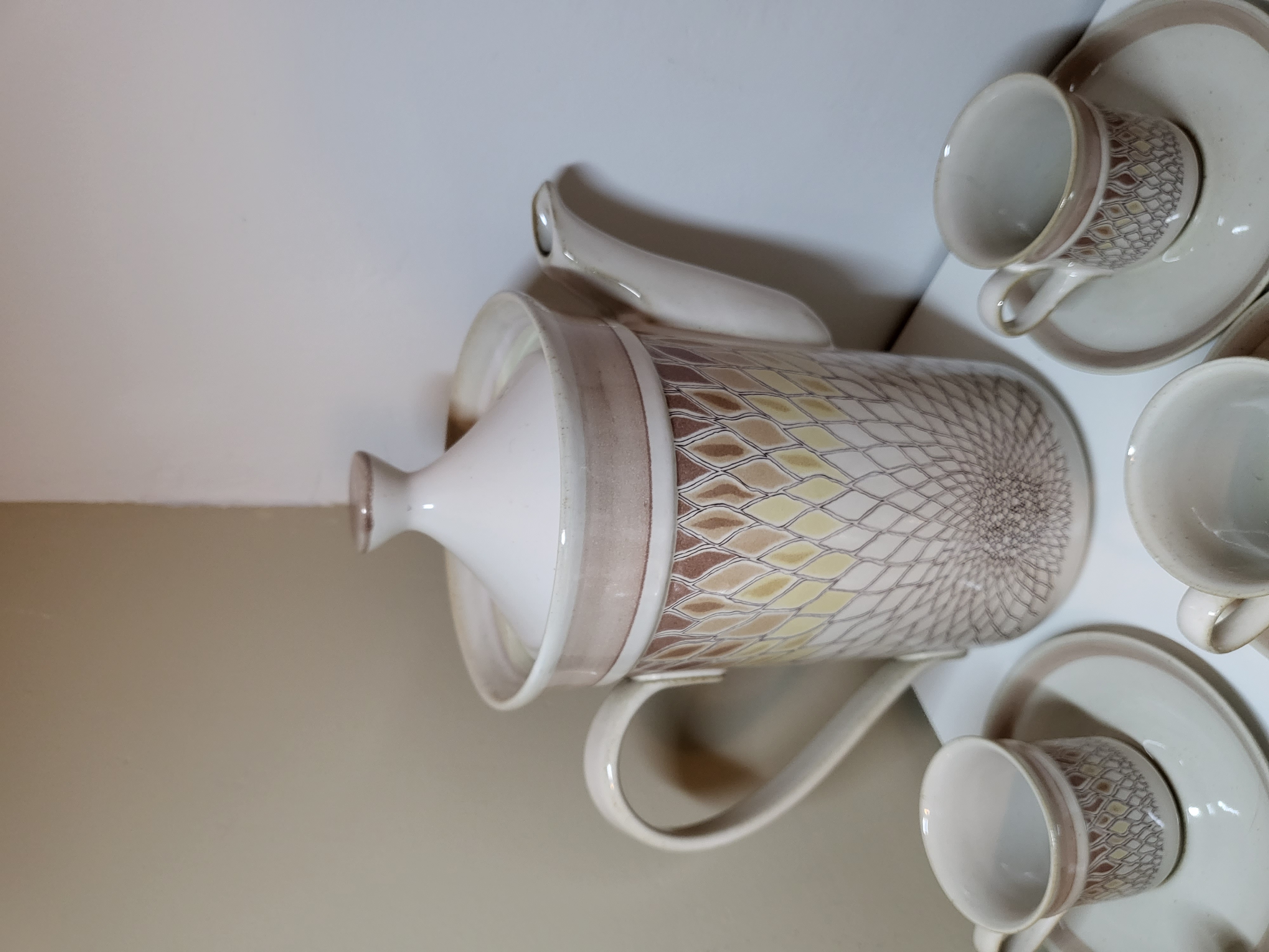 DENBY KAVOS SERVIZAS