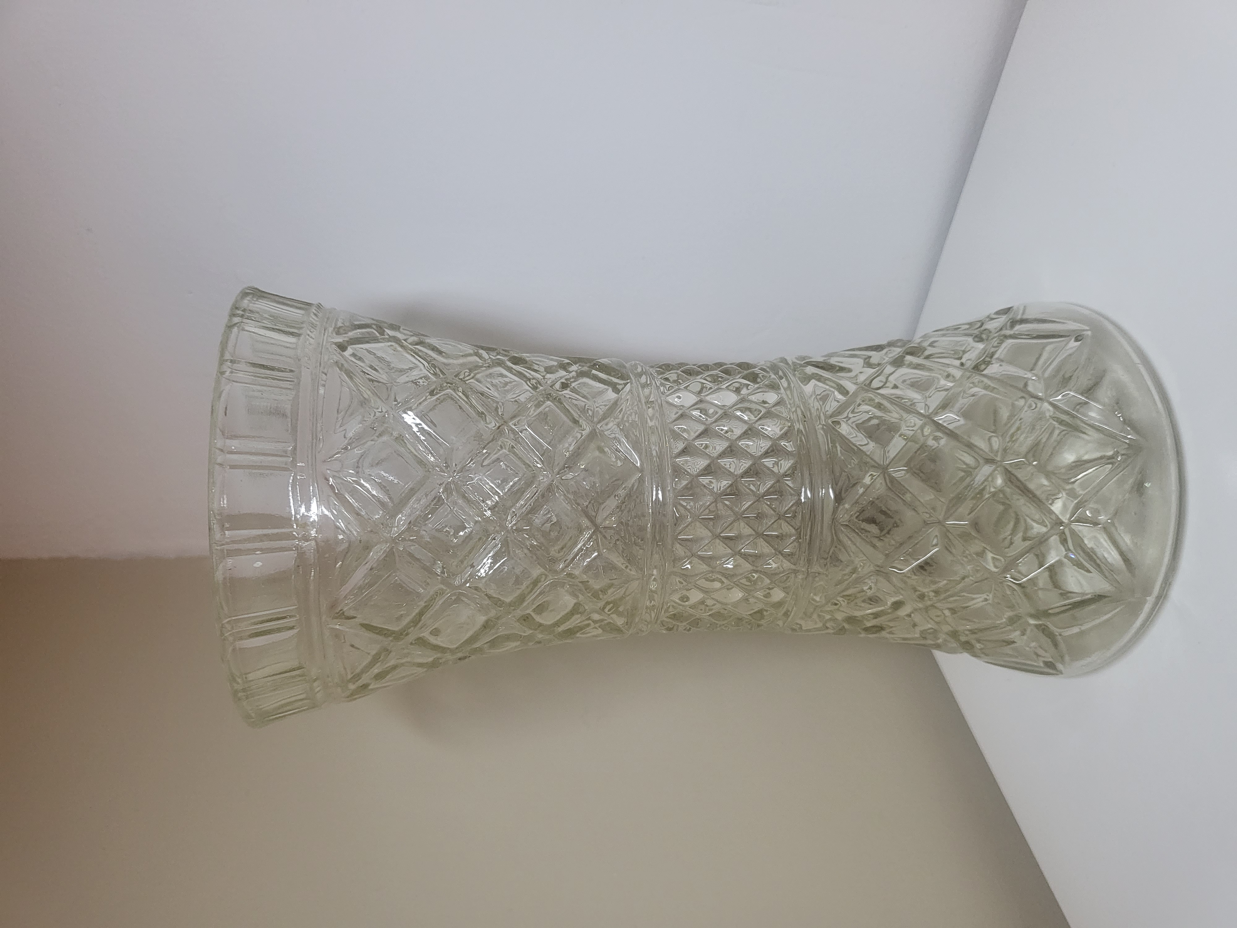 STIKLINIS VAZONAS SU RAŠTUOTAIS ORNAMENTAIS