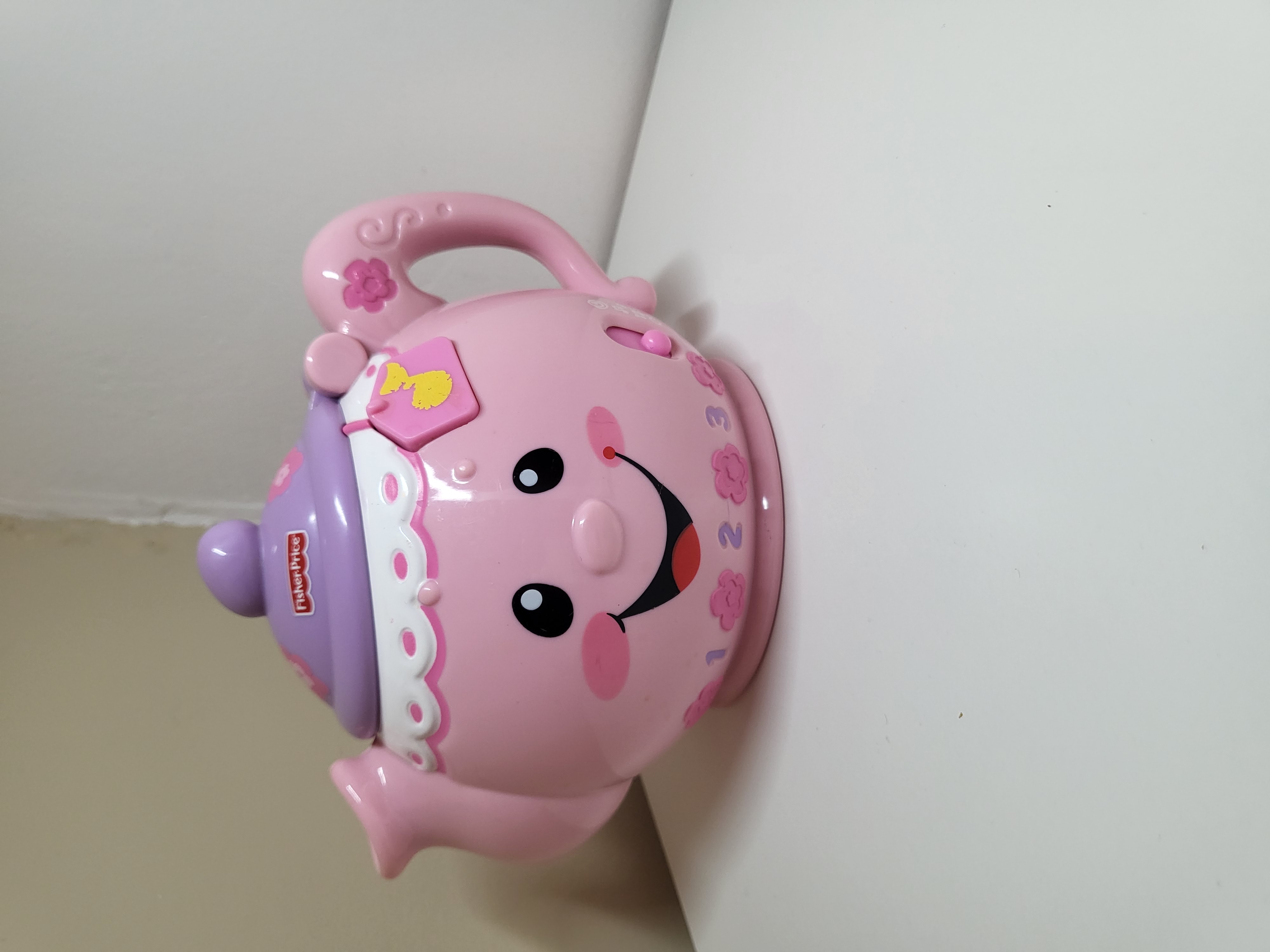 FISHER-PRICE LINKSMASIS ARBATINUKAS