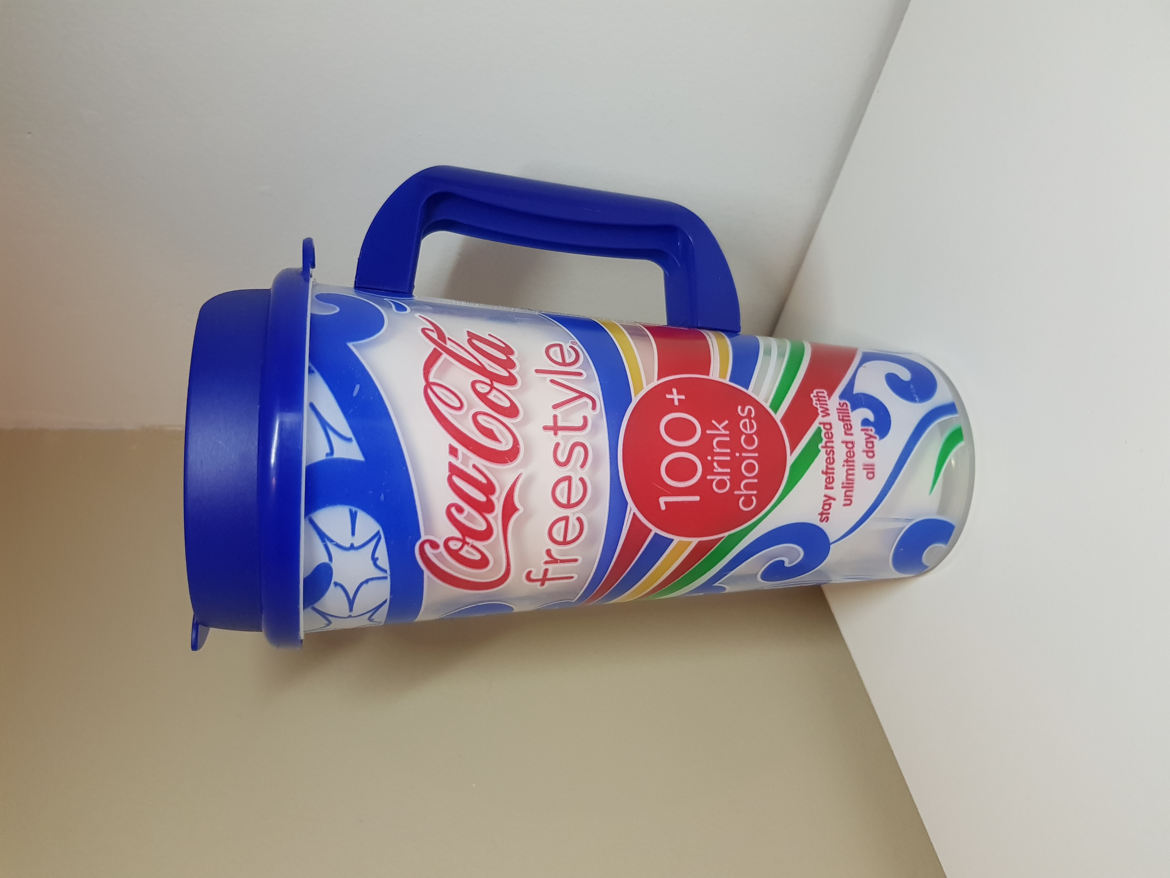 DAUGKARTINIS PUODELIS "COCA-COLA FREESTYLE"