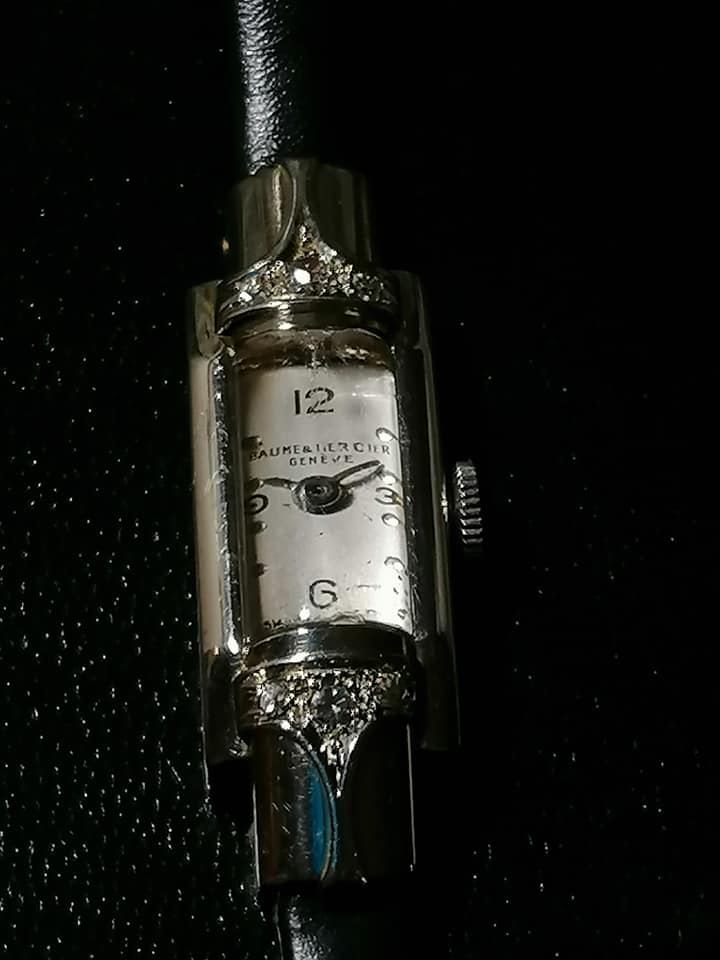 Baume & Mercier Ladies Art Deco 18k white gold and Diamond watch 1953 working