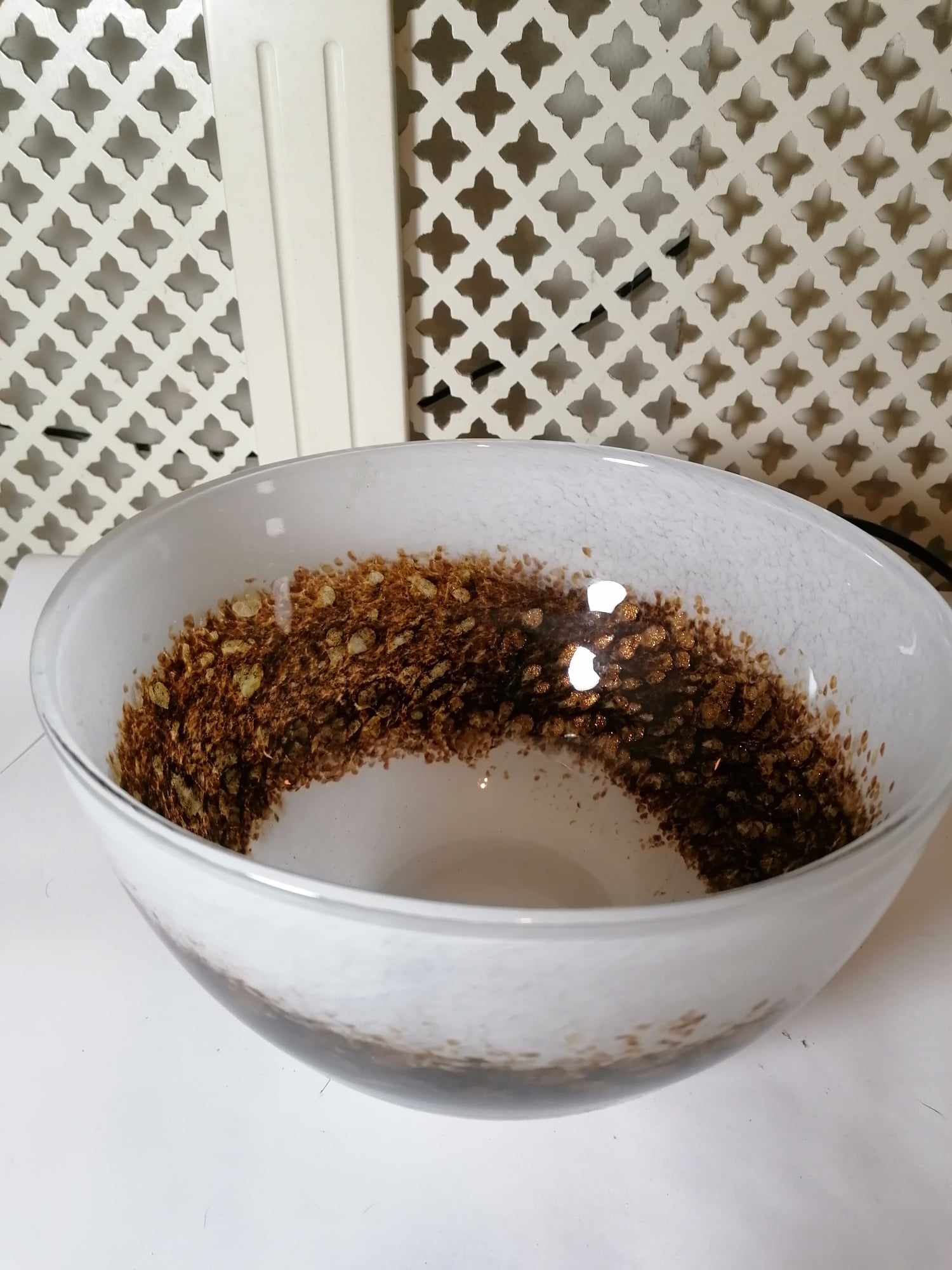 Beautiful Murano Bowl with real gold flecks. Stunning bowl. 22cm wide 14cm high 1970s