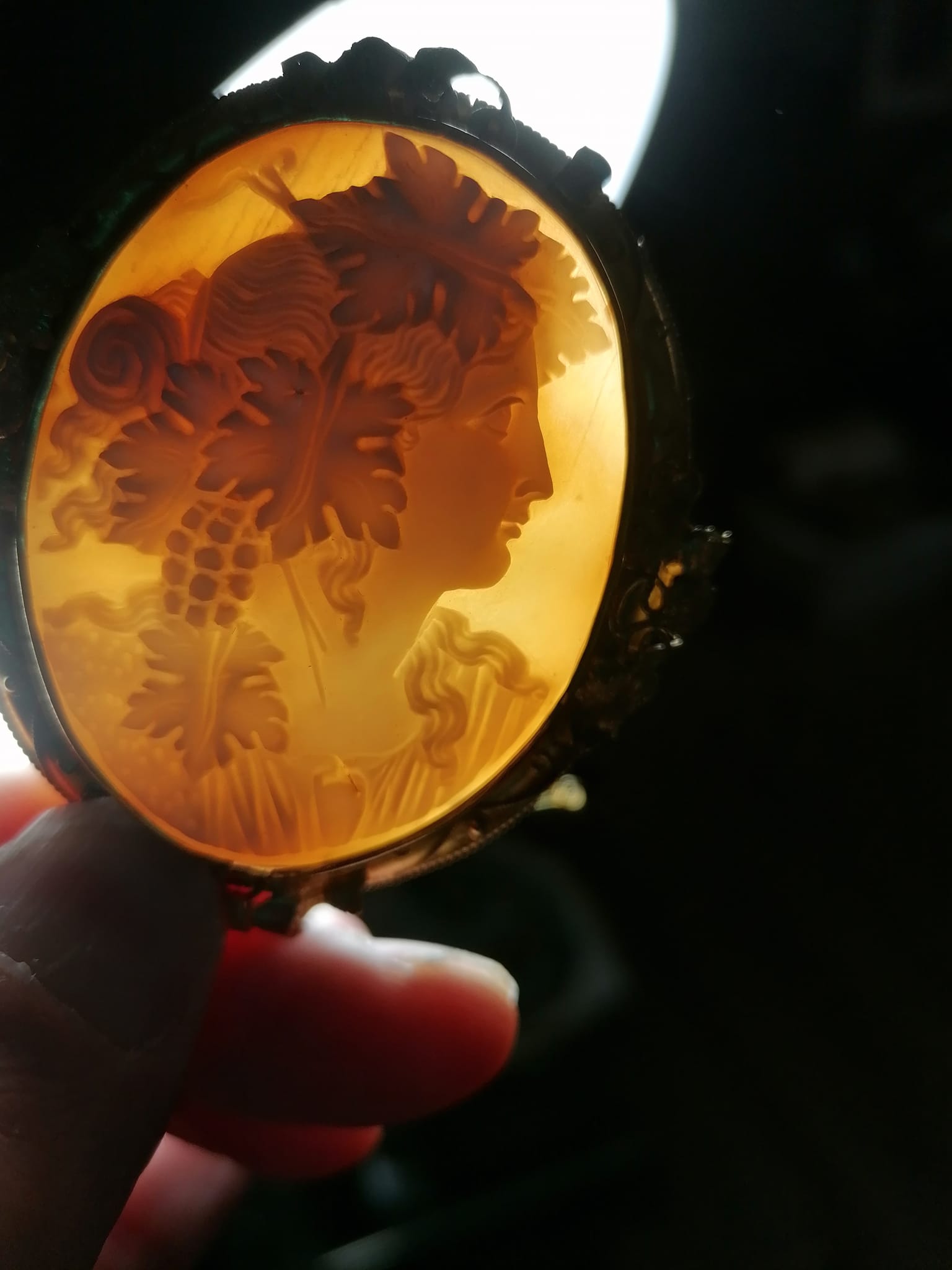 Beautiful 1900s Rolled Gold Cameo 2" high