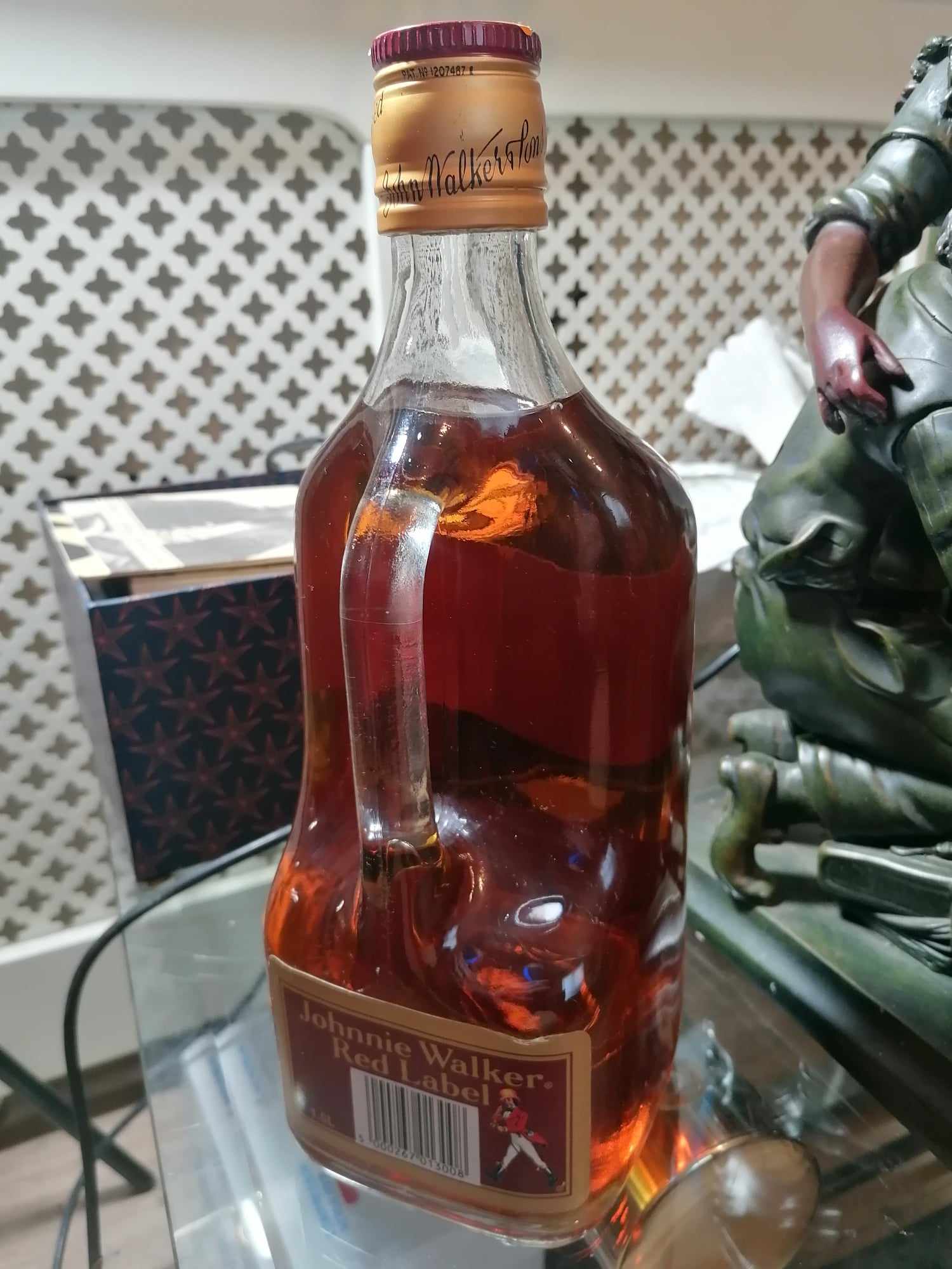 Rare 1.5 Litre Johhnie walker red label 43% with handle 