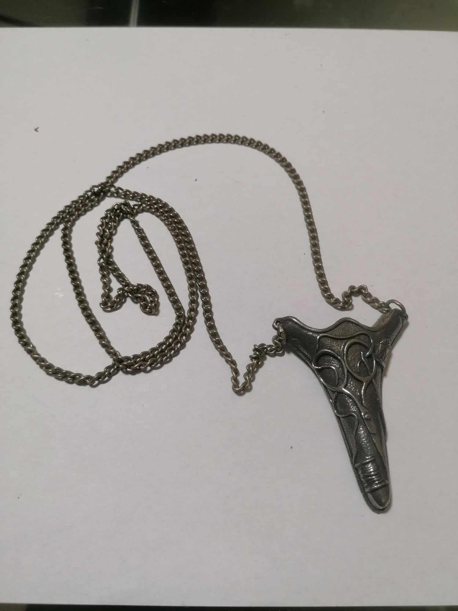 1930s 40s? sewing scissors holder and chain in Pewter No scissors included