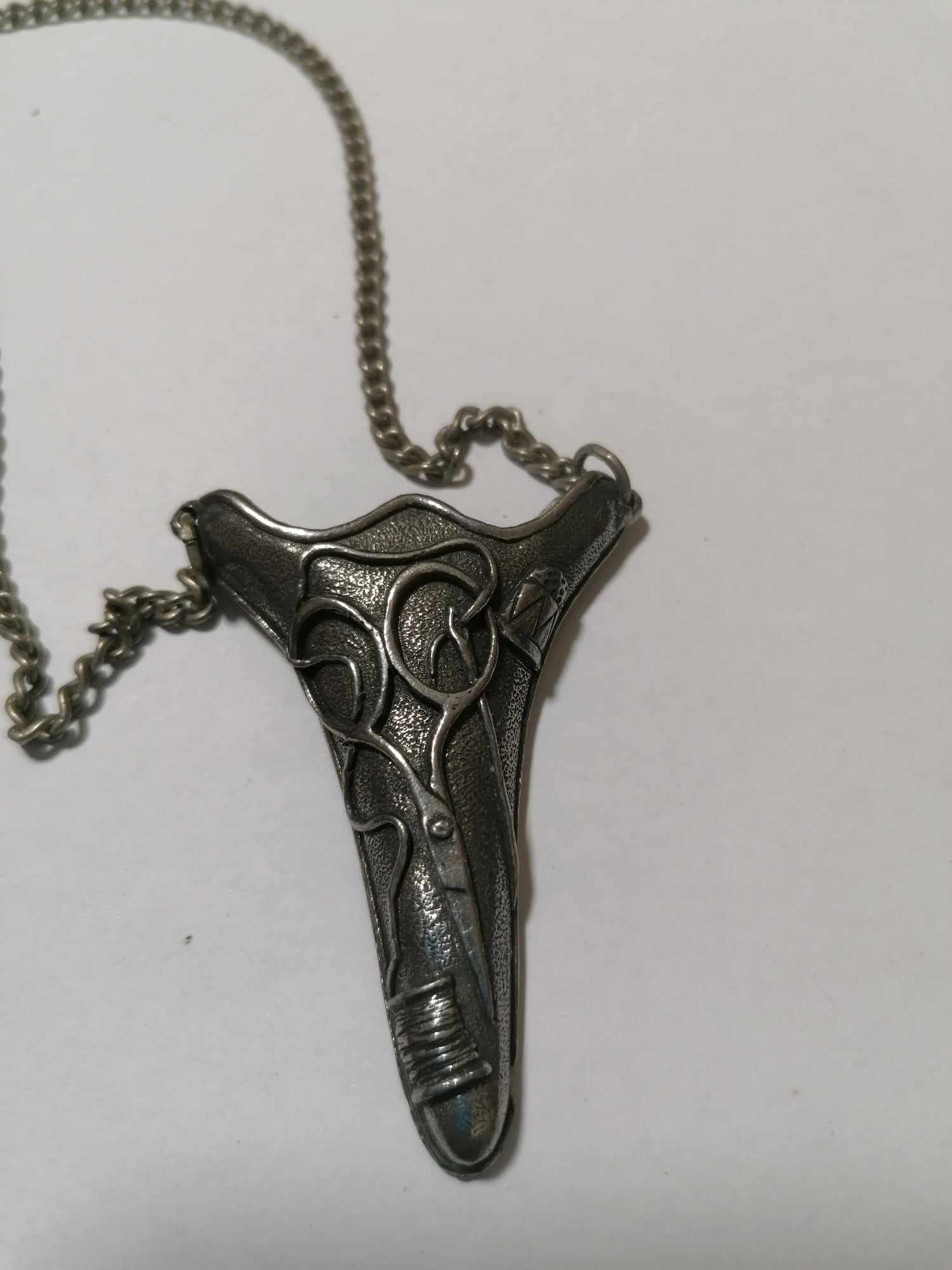 1930s 40s? sewing scissors holder and chain in Pewter No scissors included