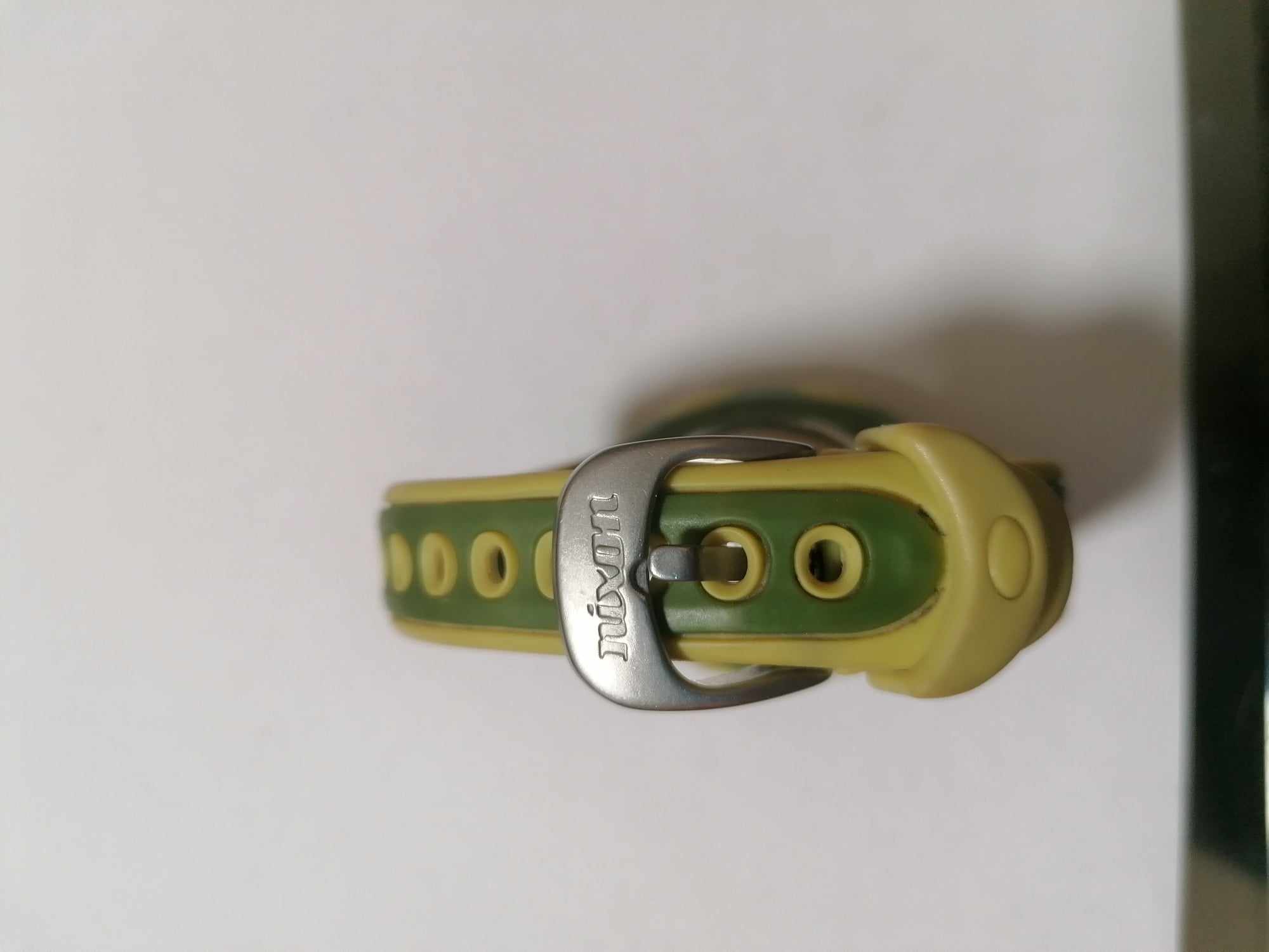 Vintage NIXON Mixed Blessing harmony 35mm Digital Watch Green Yellow 100m