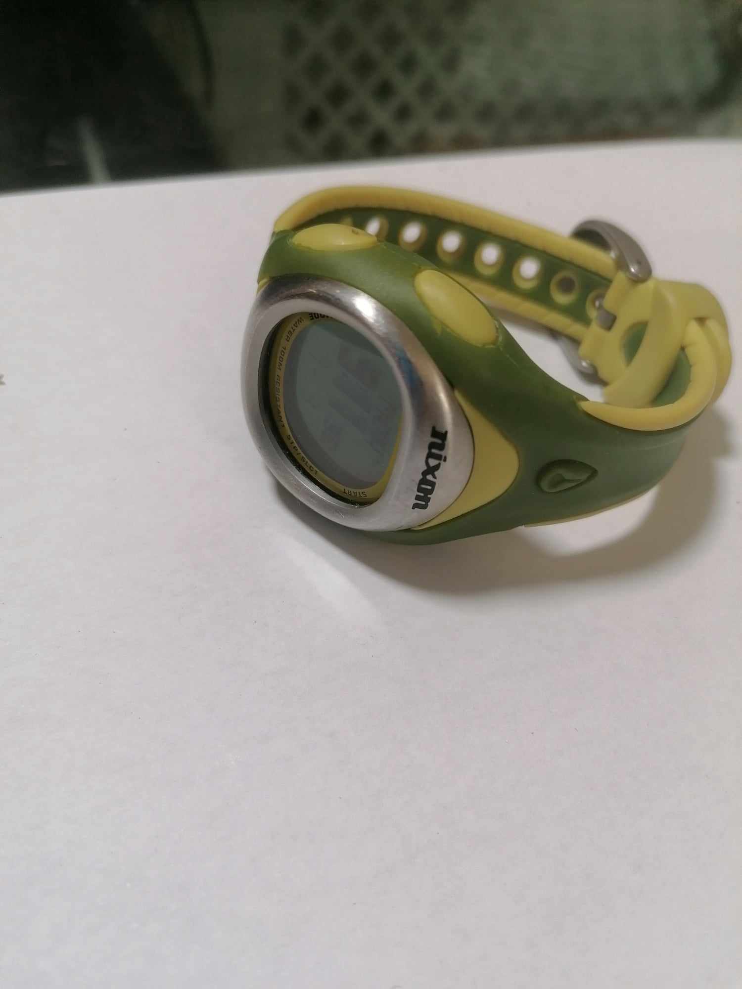 Vintage NIXON Mixed Blessing harmony 35mm Digital Watch Green Yellow 100m