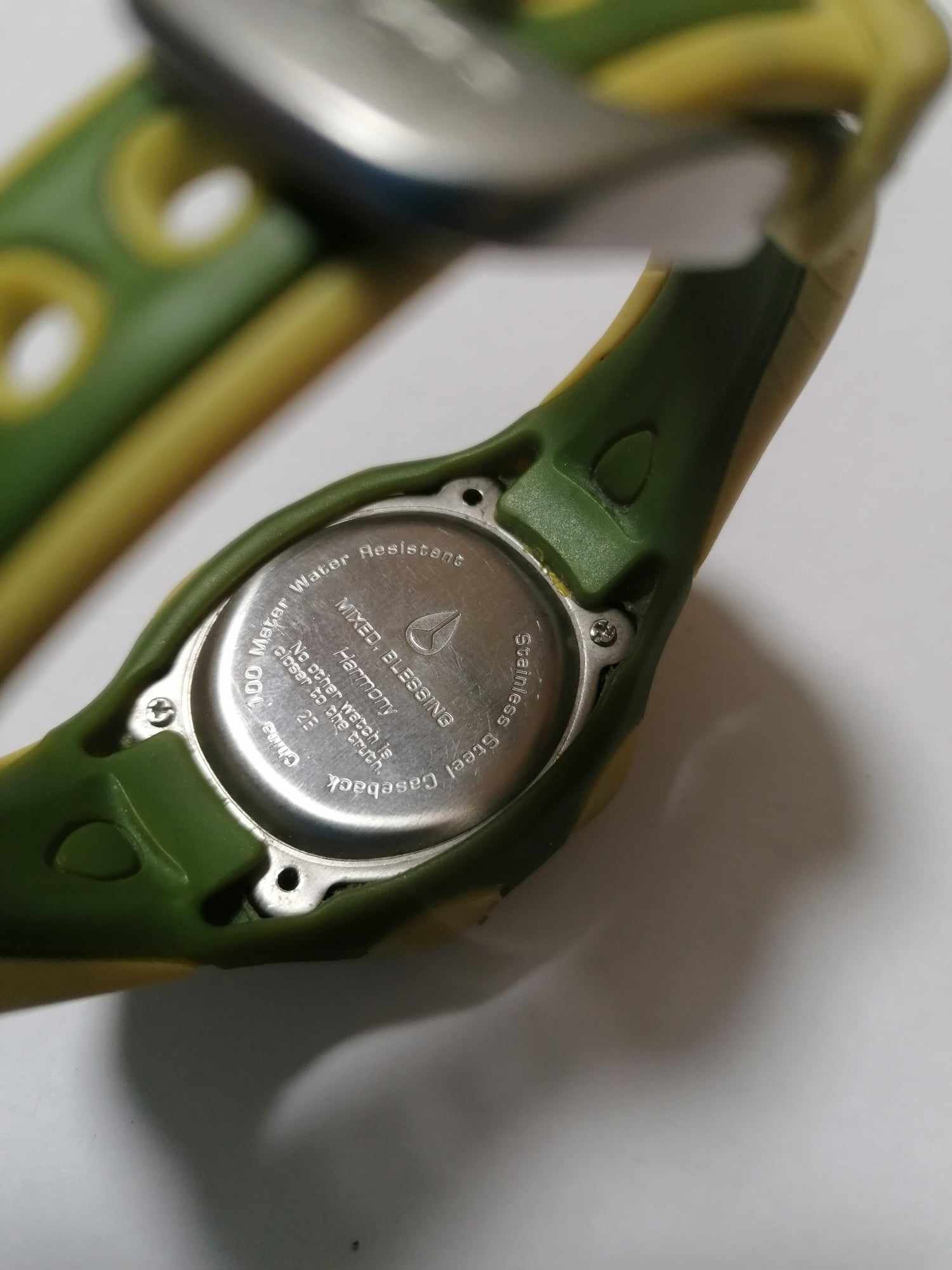 Vintage NIXON Mixed Blessing harmony 35mm Digital Watch Green Yellow 100m