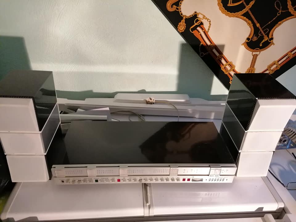 Bang Olufsen BeoCentre 2000 AMP TUNER and CX100 speakers 