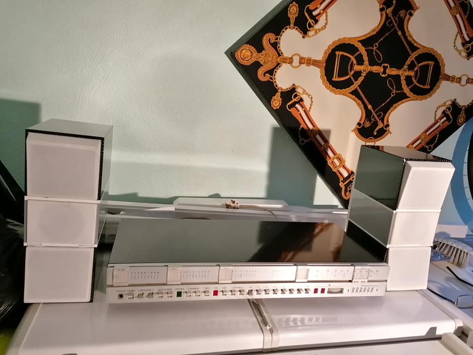 Bang Olufsen BeoCentre 2000 AMP TUNER and CX100 speakers 