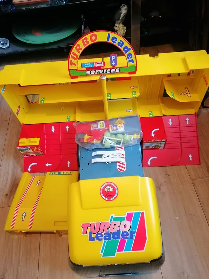 LARGE VINTAGE RIMA SPAIN TURBO LEADER PLAYTRUCK GARAGE 1980s  