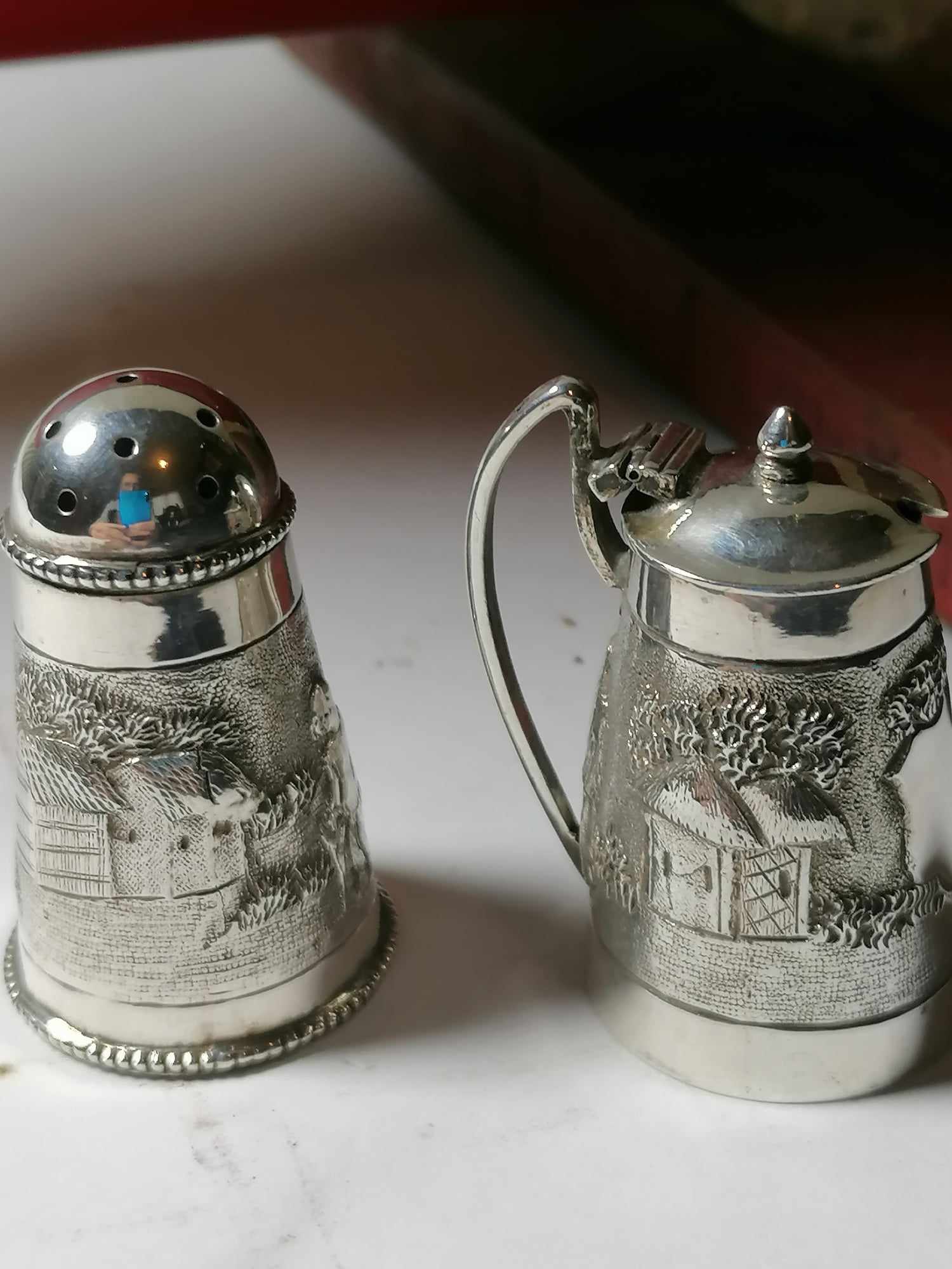 Lucknow Anglo Indian solid silver pepper and Mustard pot stand 5cm tall 59g Total