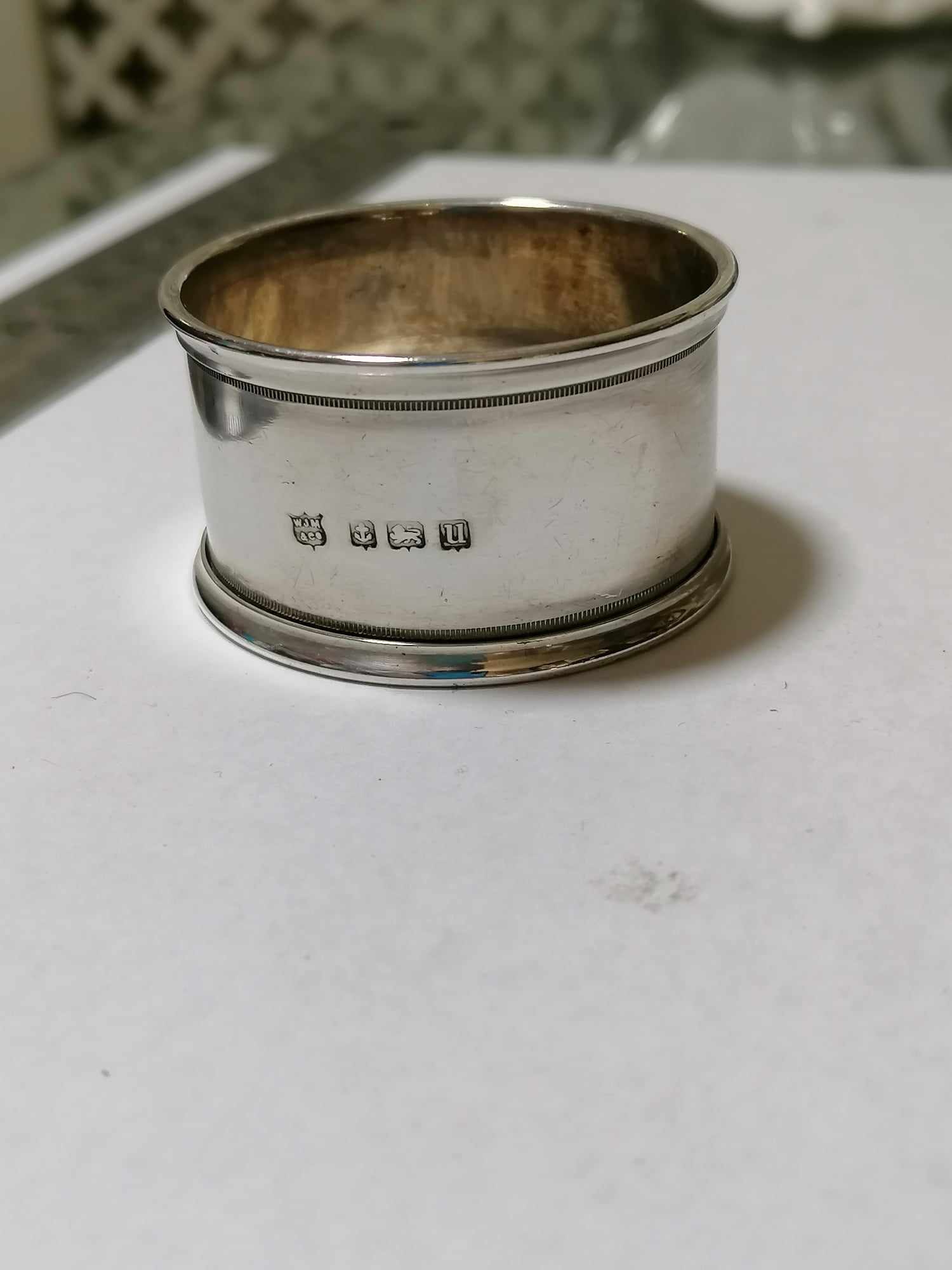 W J MYATT & SONS Solid Silver napkin Ring Birmingham 1919 weighs 14g Plain