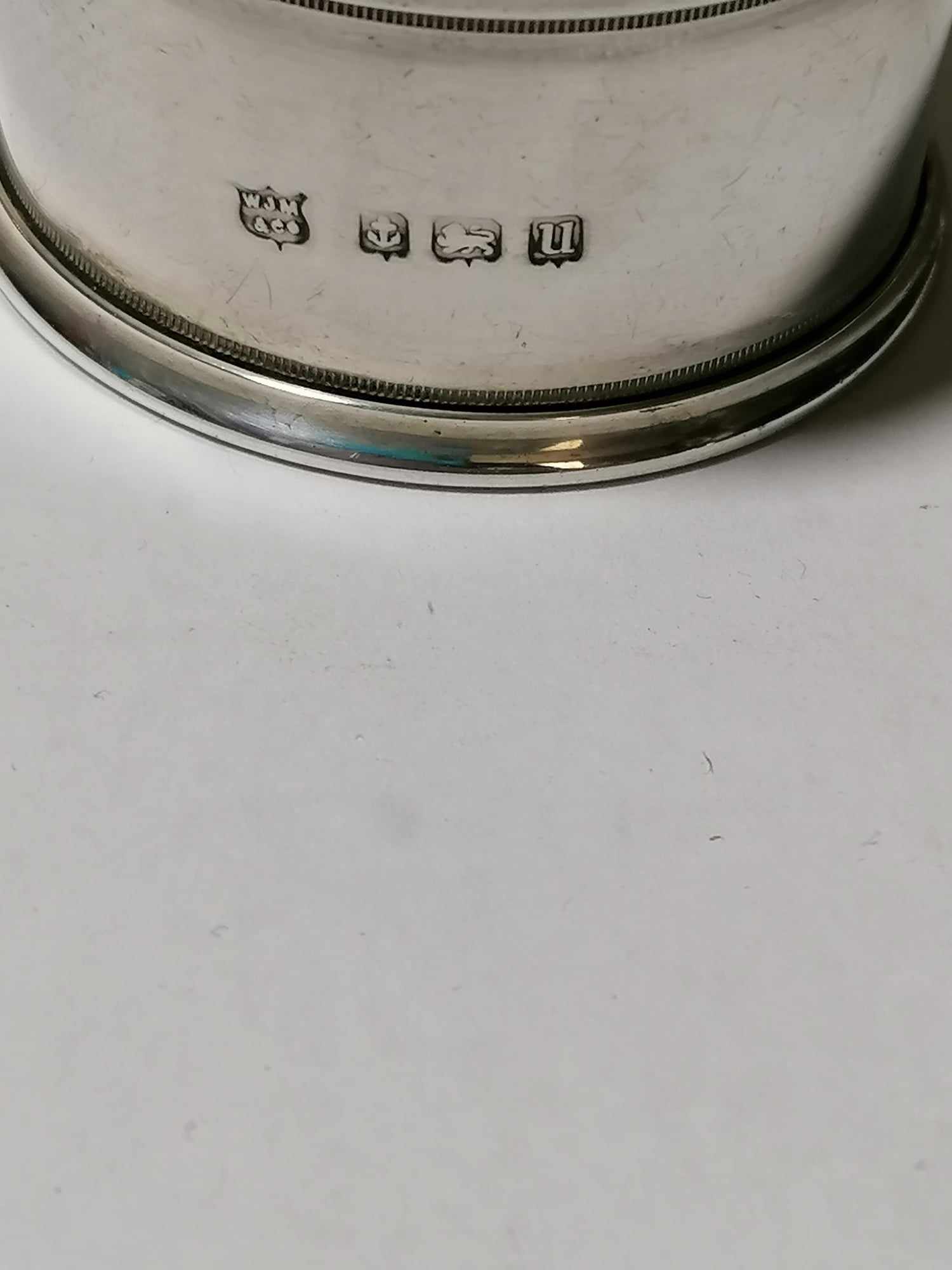 W J MYATT & SONS Solid Silver napkin Ring Birmingham 1919 weighs 14g Plain