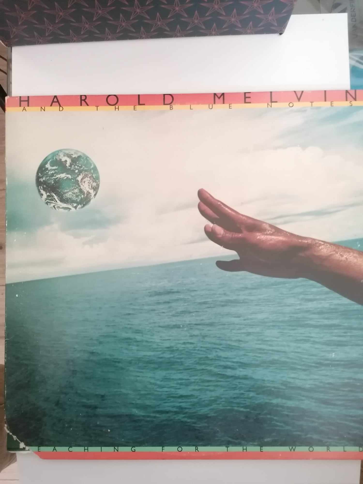 Harold Melvin & the Bluenotes reaching for the World AB-969 1976 Bit worn Sleeve Excellent Vinyl