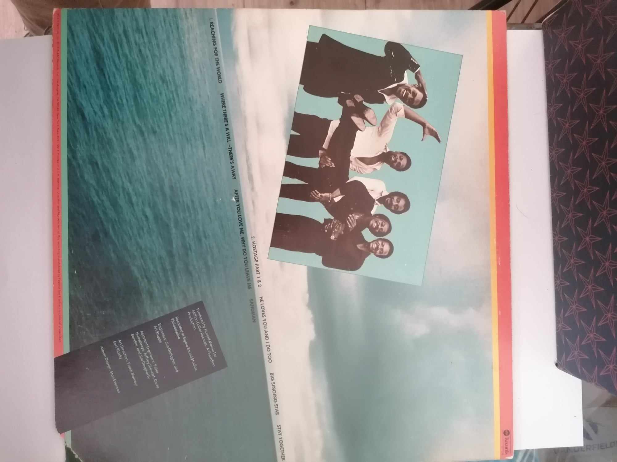 Harold Melvin & the Bluenotes reaching for the World AB-969 1976 Bit worn Sleeve Excellent Vinyl