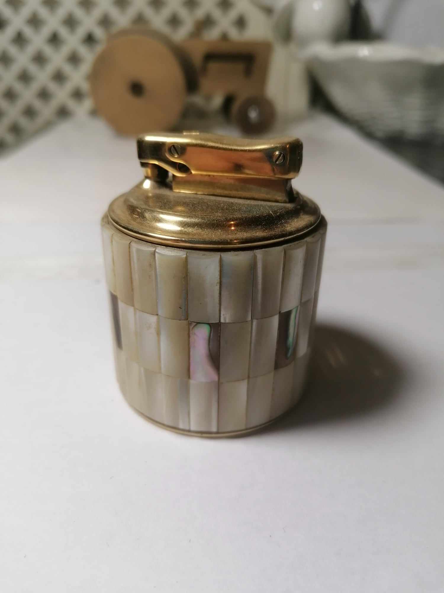 Mother of Pearl COLiBri Monopol table lighter 40s/50s Nice condition