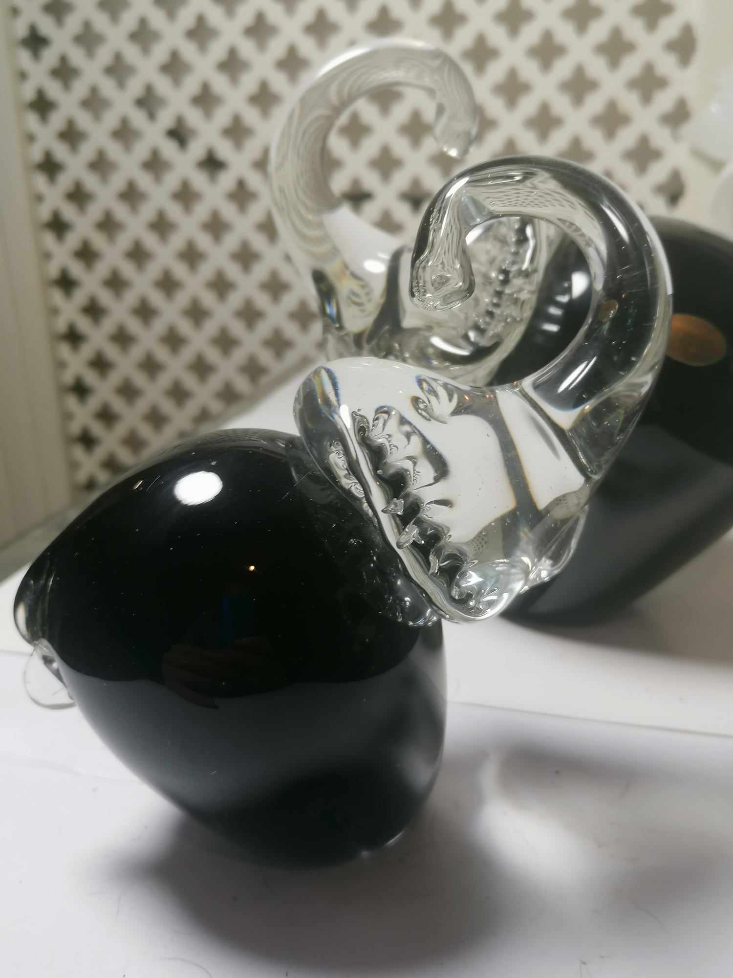 Brazilian Cristais Labone pair of Elephants in Black & Clear Glass No chips or cracks 