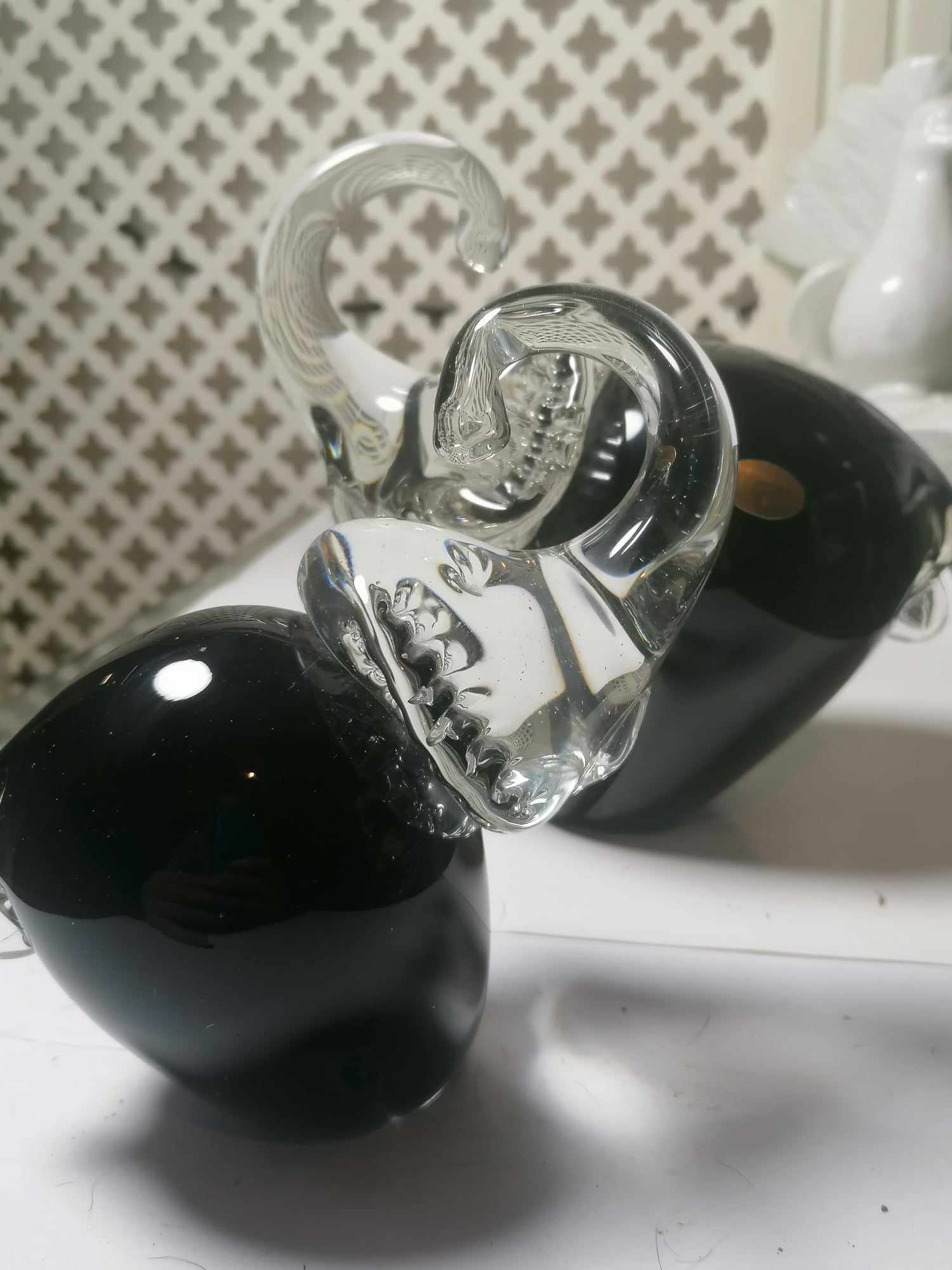 Brazilian Cristais Labone pair of Elephants in Black & Clear Glass No chips or cracks 
