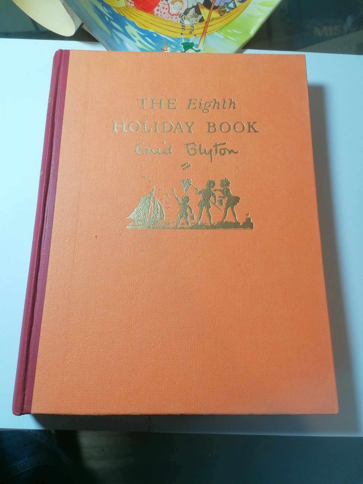 Enid Blyton The Eighth Holiday Book Samson low 1953 Wonderful condition includes dust cover