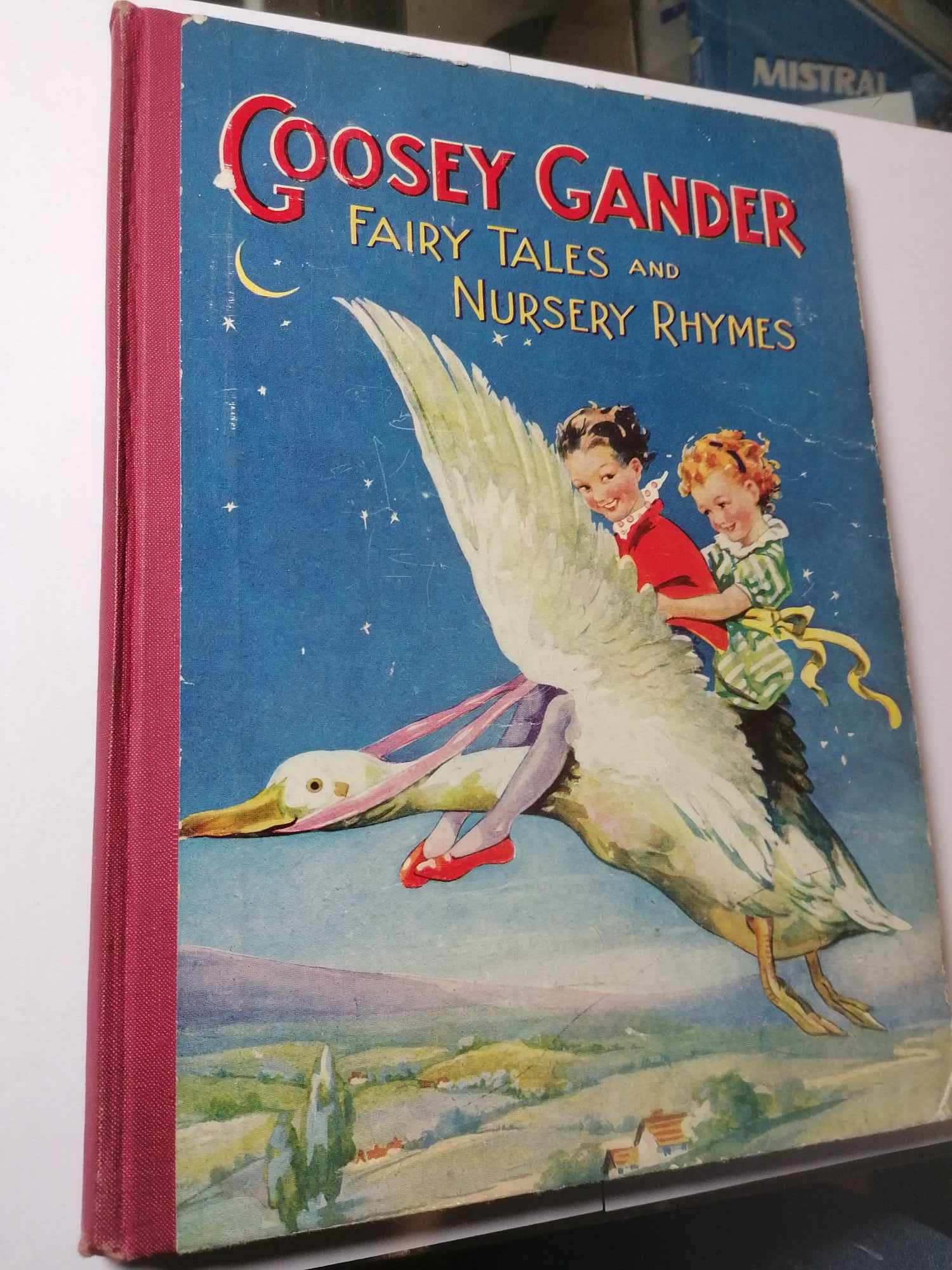 Mother Goose Nursery Rhymes - Proverbs & Rhyme Games. Illustrated by Charles Williams.