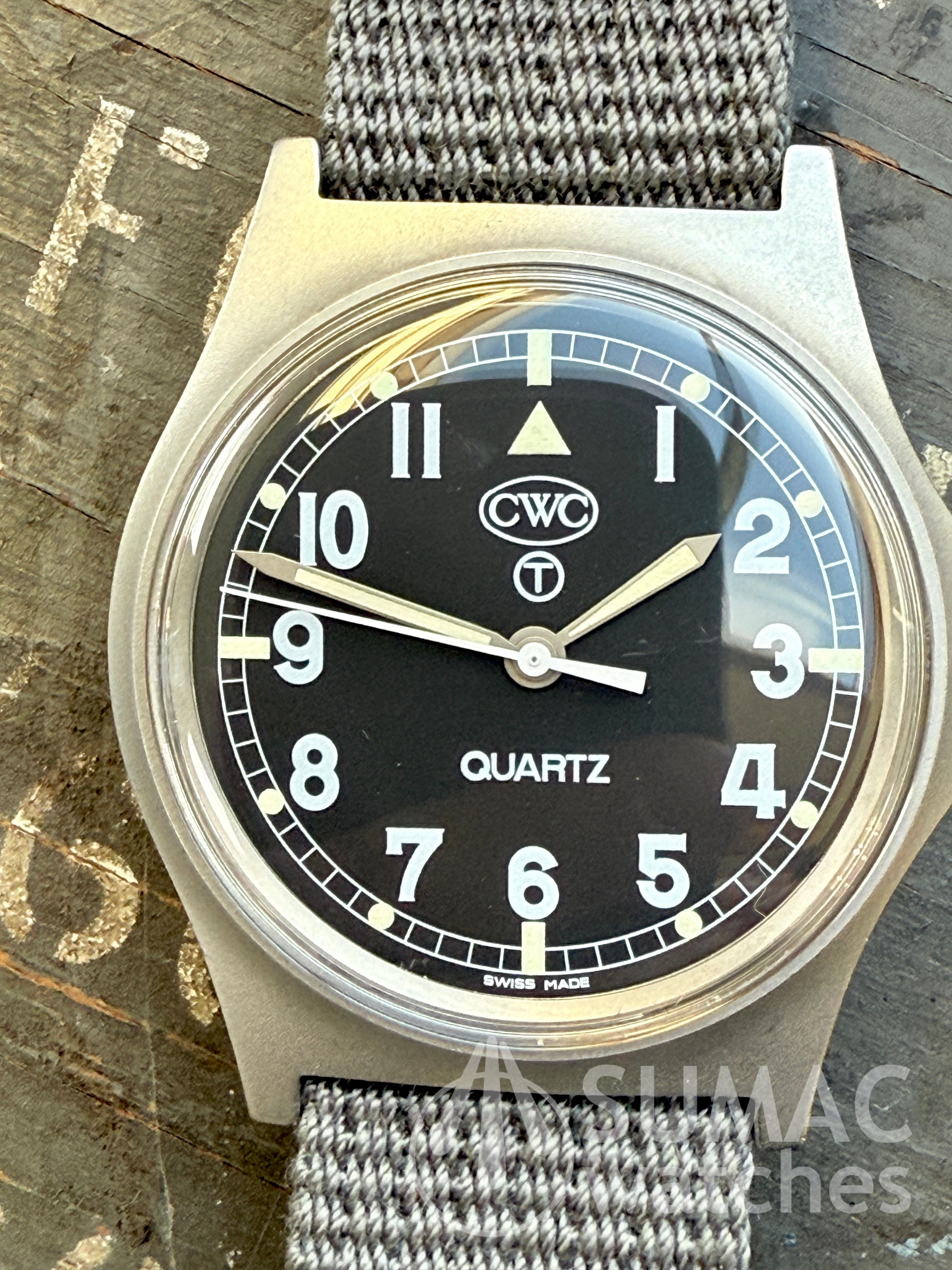 1990 CWC G10 Royal Navy (0552) issue quartz field watch 