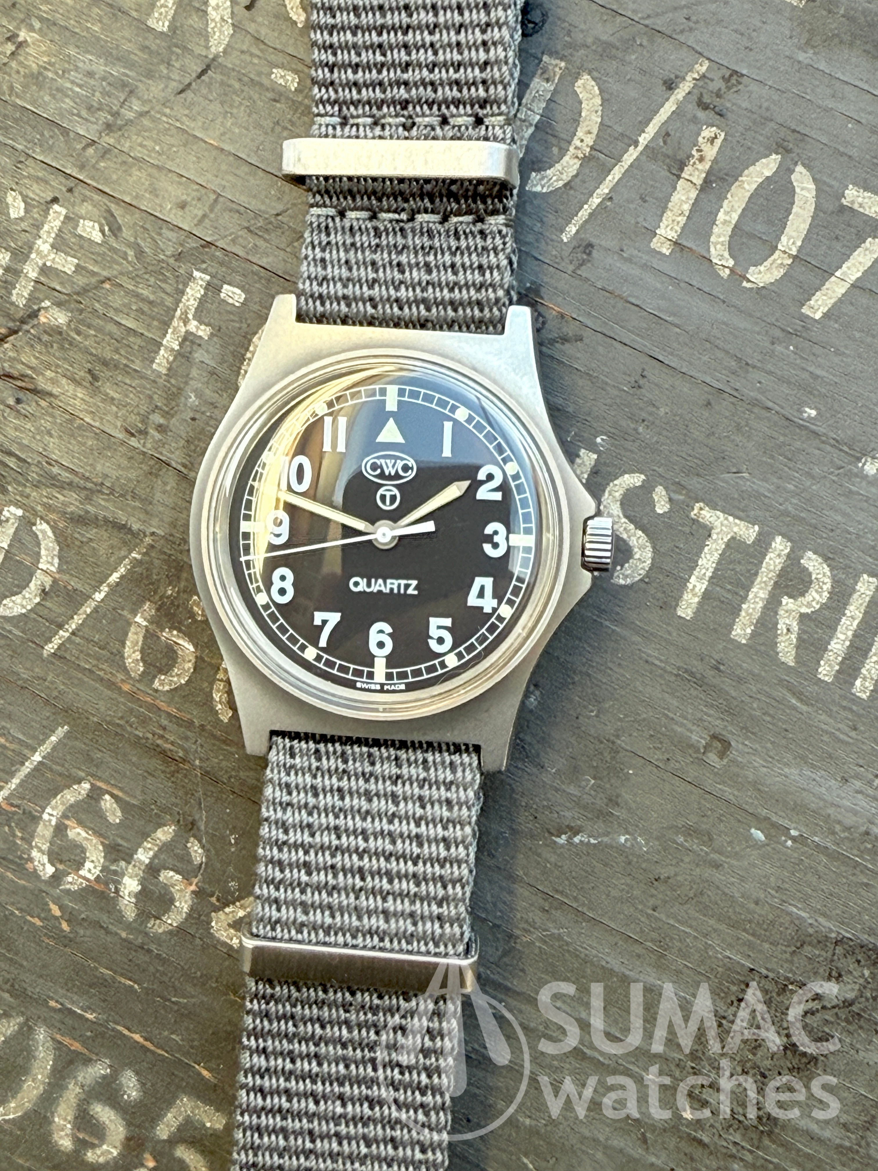 1990 CWC G10 Royal Navy (0552) issue quartz field watch 